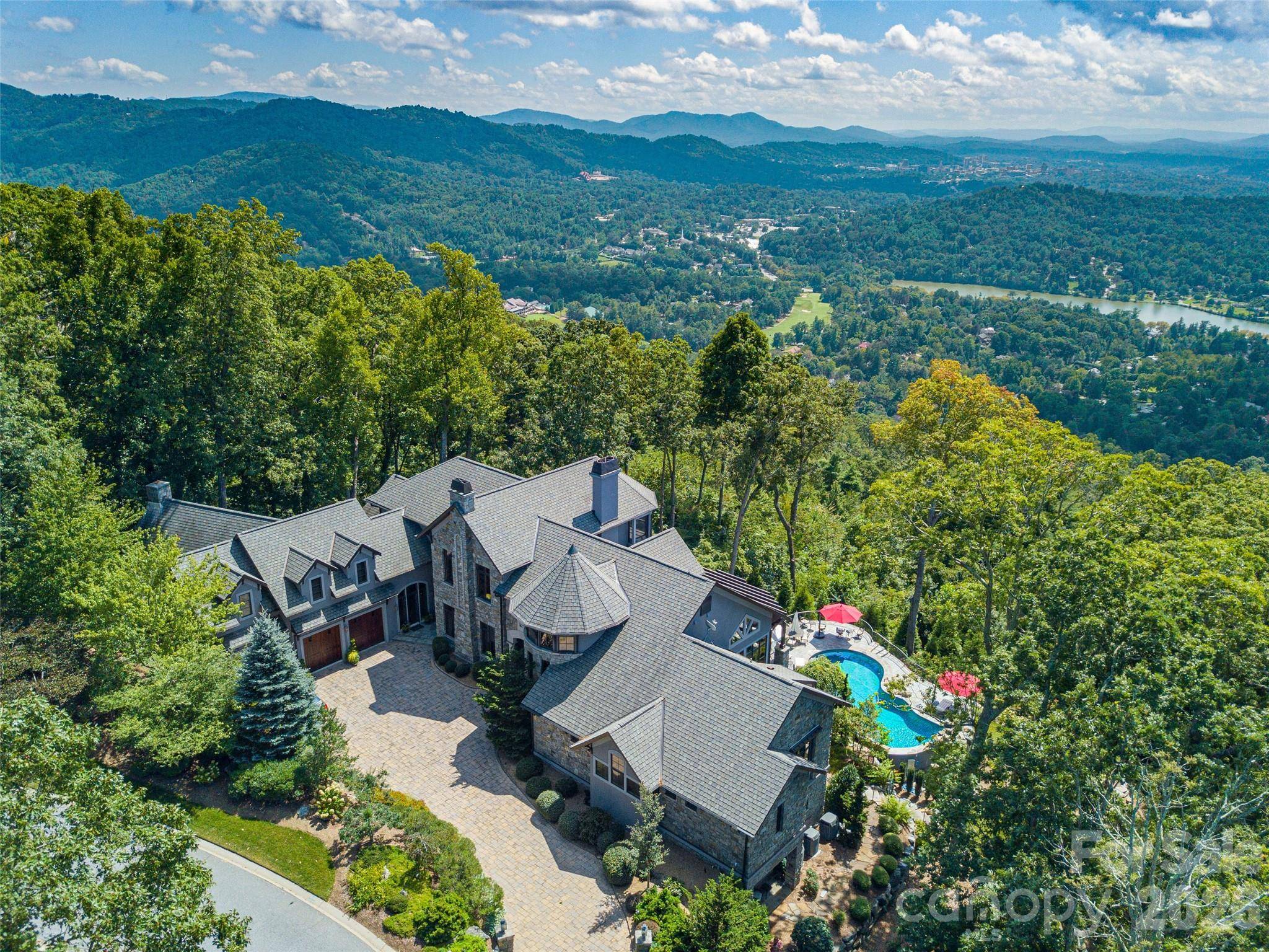 633 Altamont VW, Asheville, NC 28804