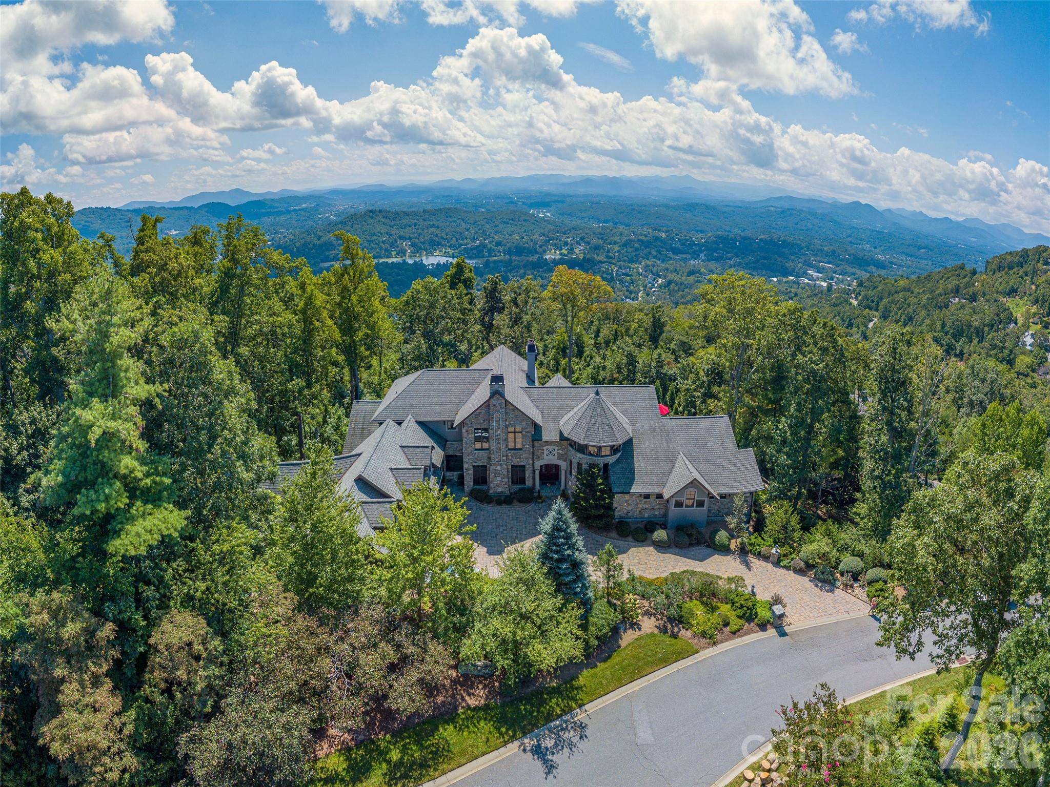 633 Altamont VW, Asheville, NC 28804