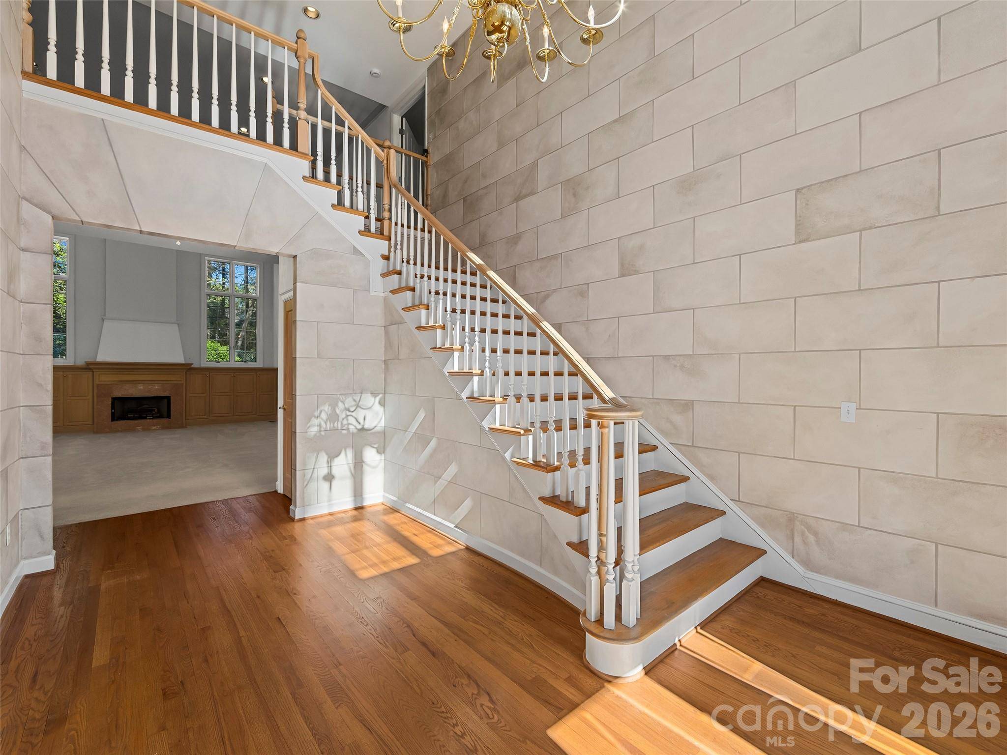 3 Fir Tree LN, Asheville, NC 28803