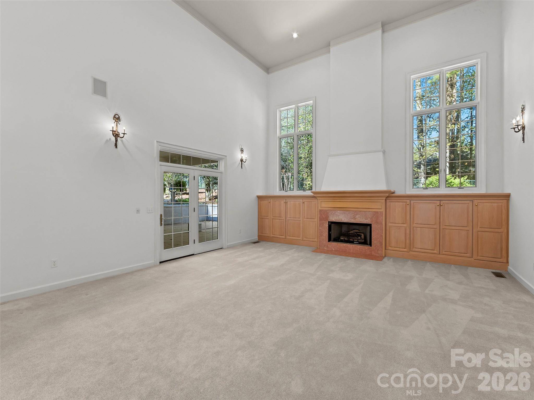 3 Fir Tree LN, Asheville, NC 28803
