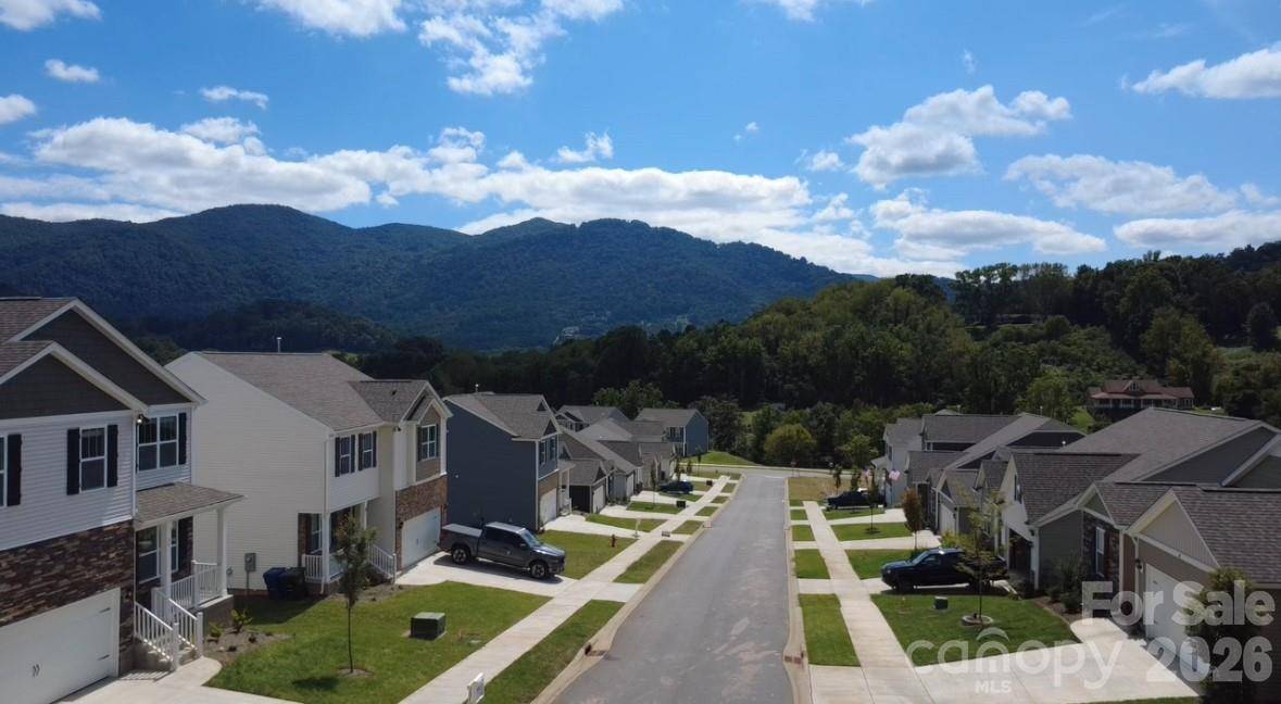 85 Ridgehaven DR, Waynesville, NC 28786