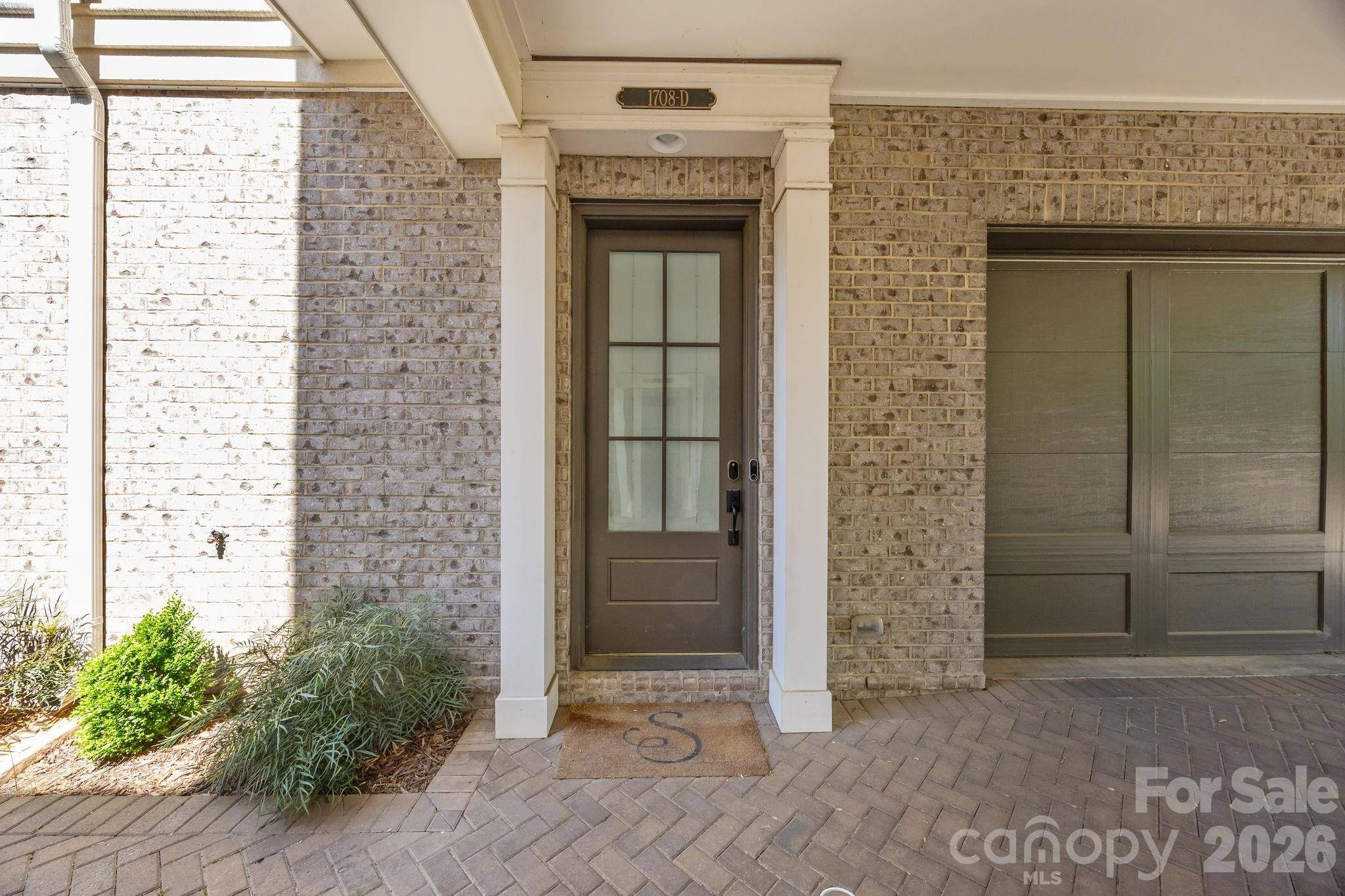 1708 Lombardy CIR #D, Charlotte, NC 28203