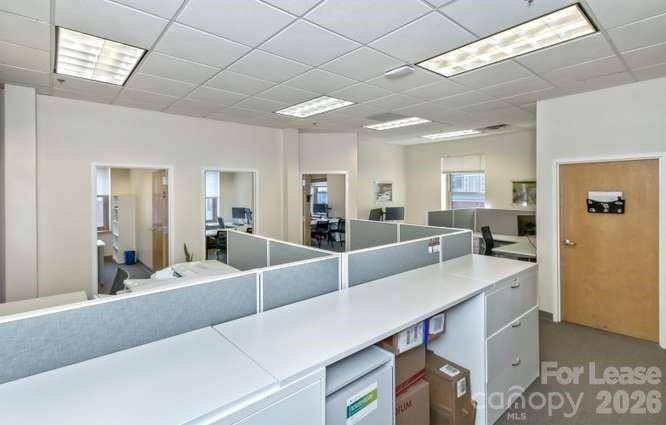 56 College ST #201, Asheville, NC 28801