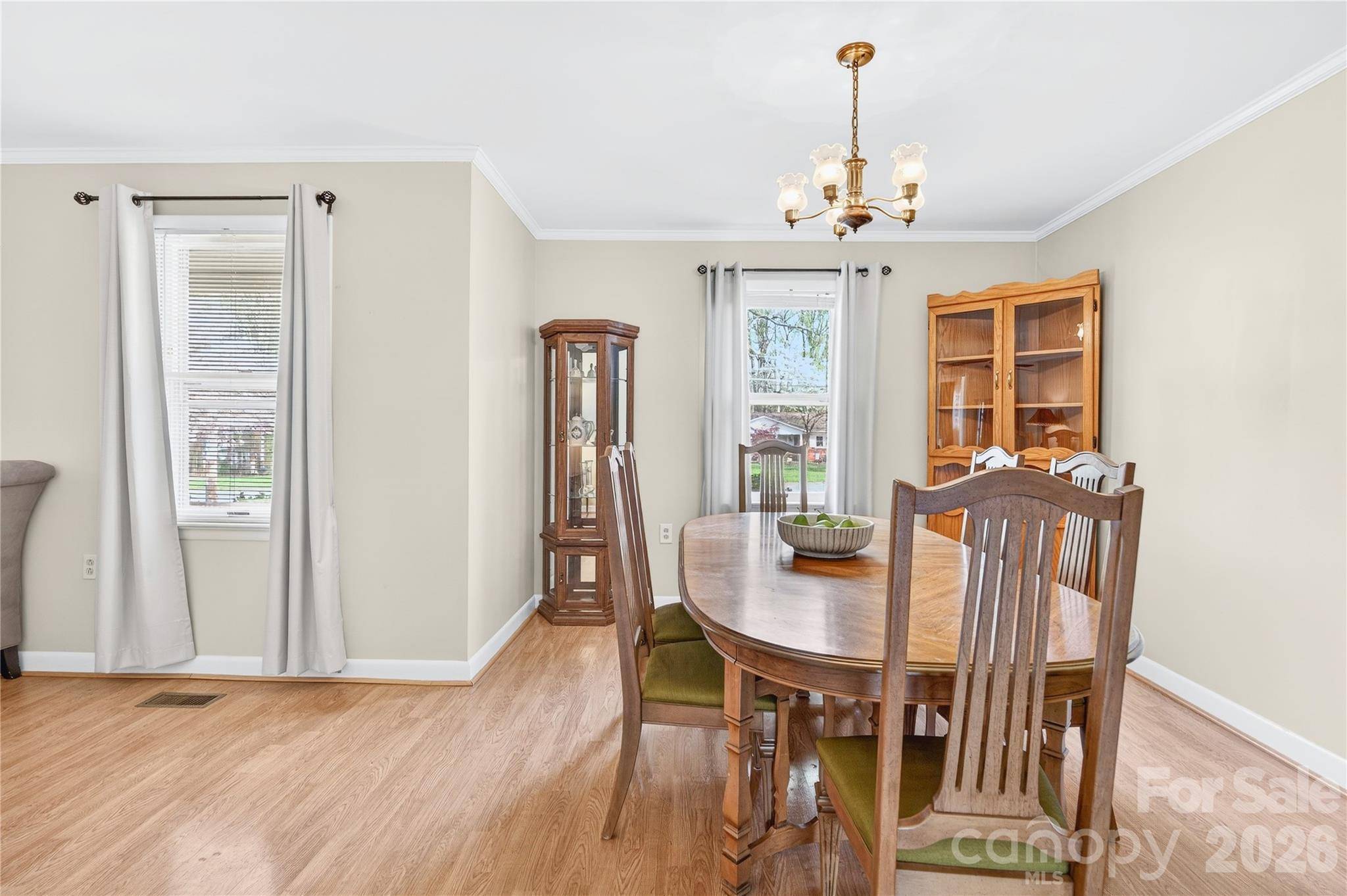 821 Woods DR, Statesville, NC 28677