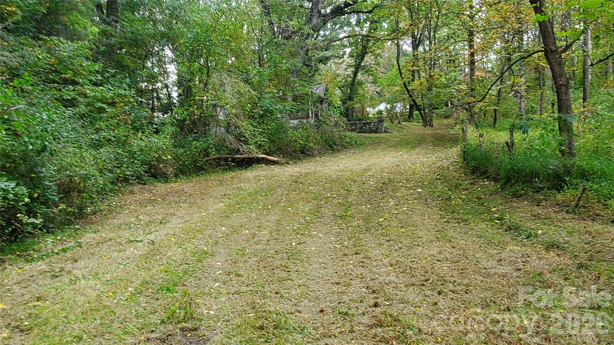 1 Main Entrance ST, Brevard, NC 28712