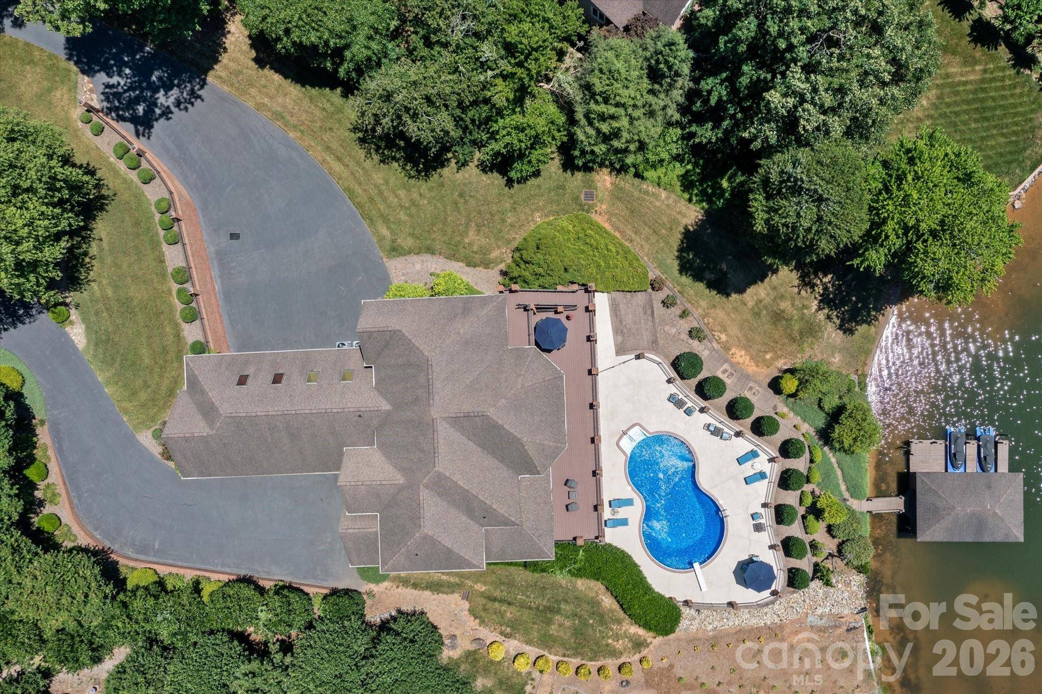 368 Players Ridge RD, Hickory, NC 28601