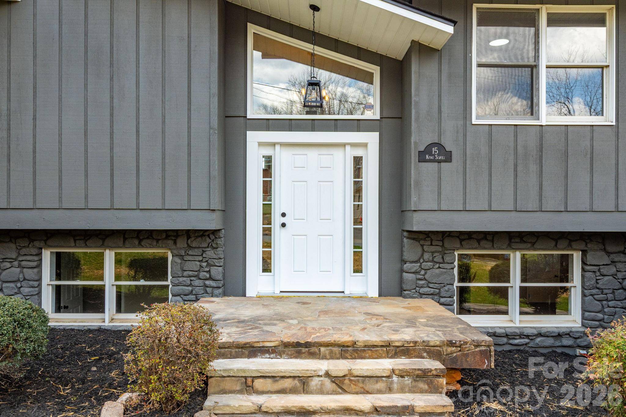 15 Kent ST, Asheville, NC 28803