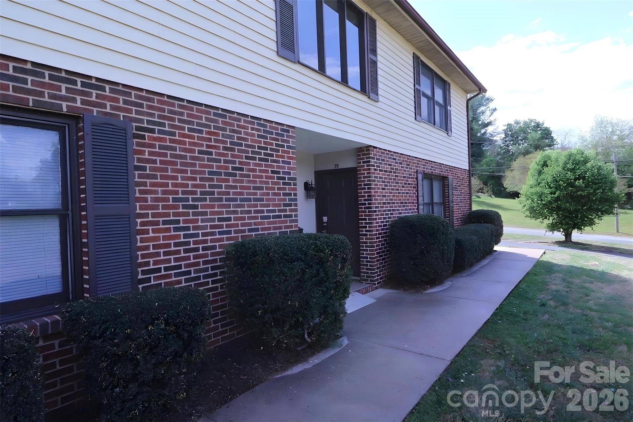 525 SW 12th ST SW #29, Hickory, NC 28602