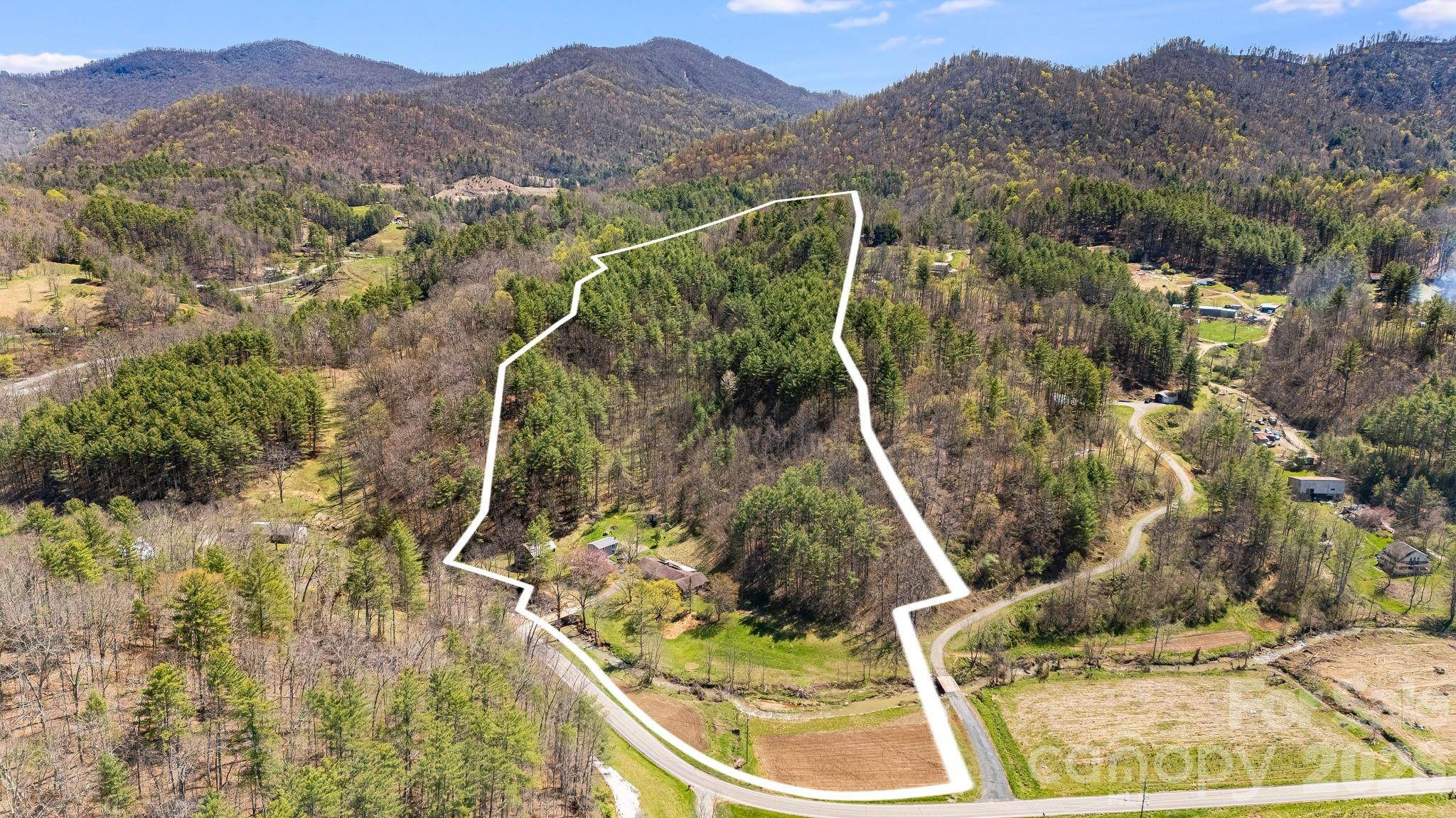 6334 Jacks Creek RD, Burnsville, NC 28714