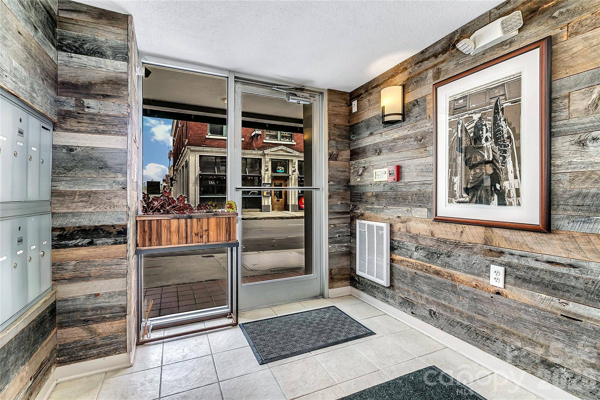 35 Patton AVE #202, Asheville, NC 28801