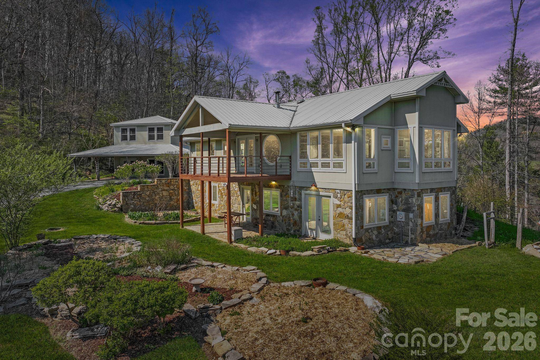 310 Burr RDG, Marshall, NC 28753
