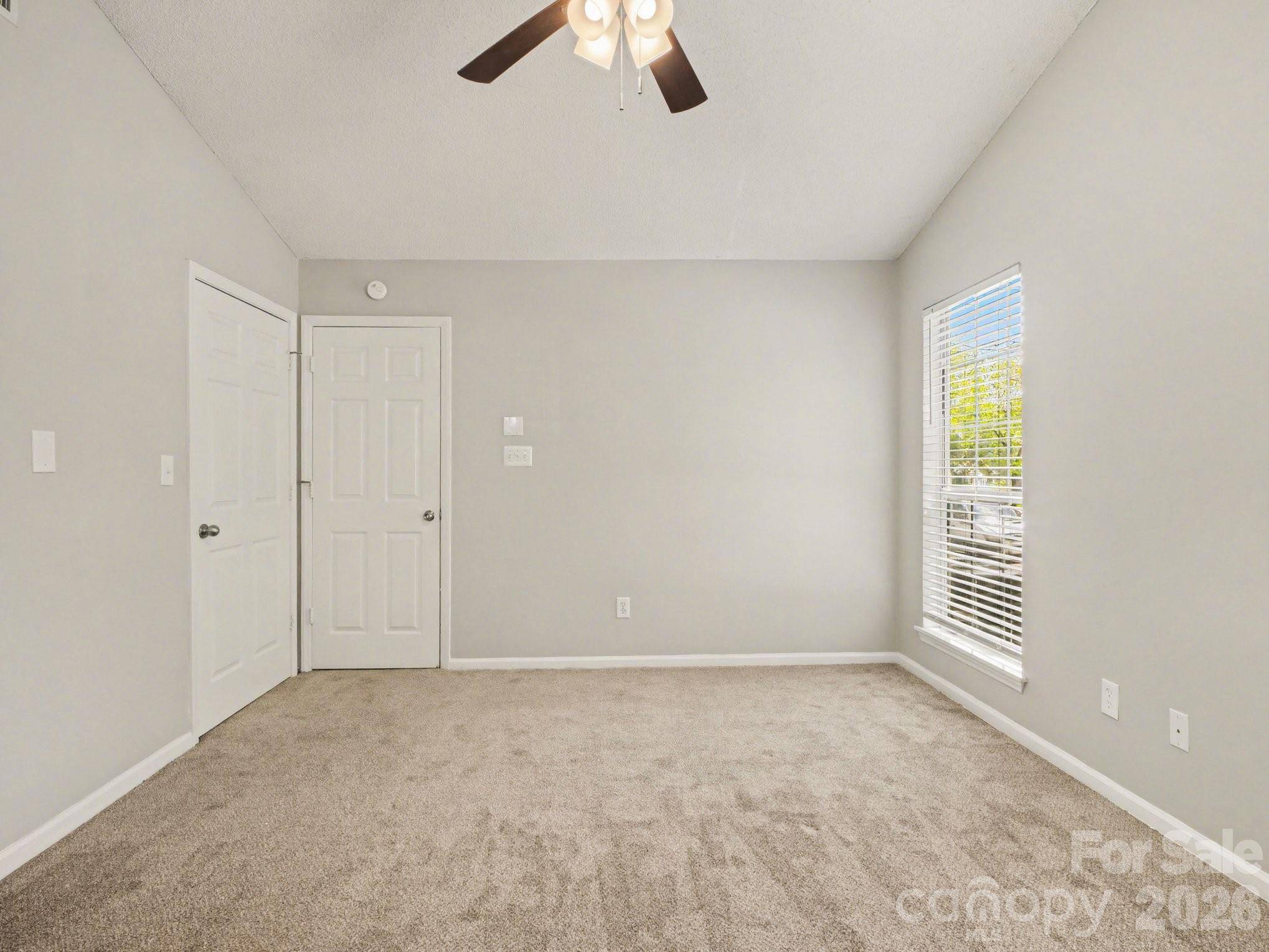 9214 Rotherham LN, Charlotte, NC 28216