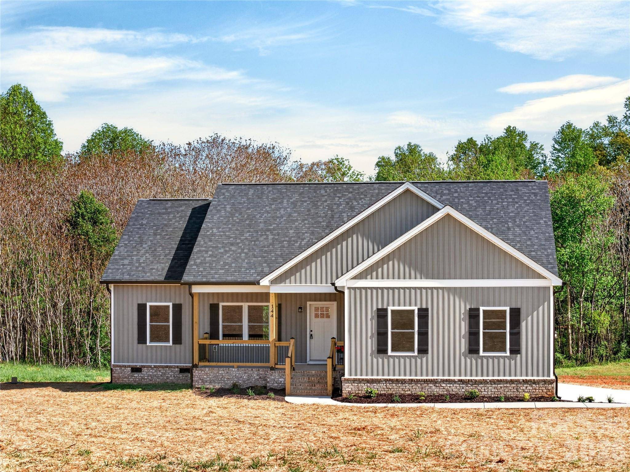 144 Tranquility LN, Harmony, NC 28634