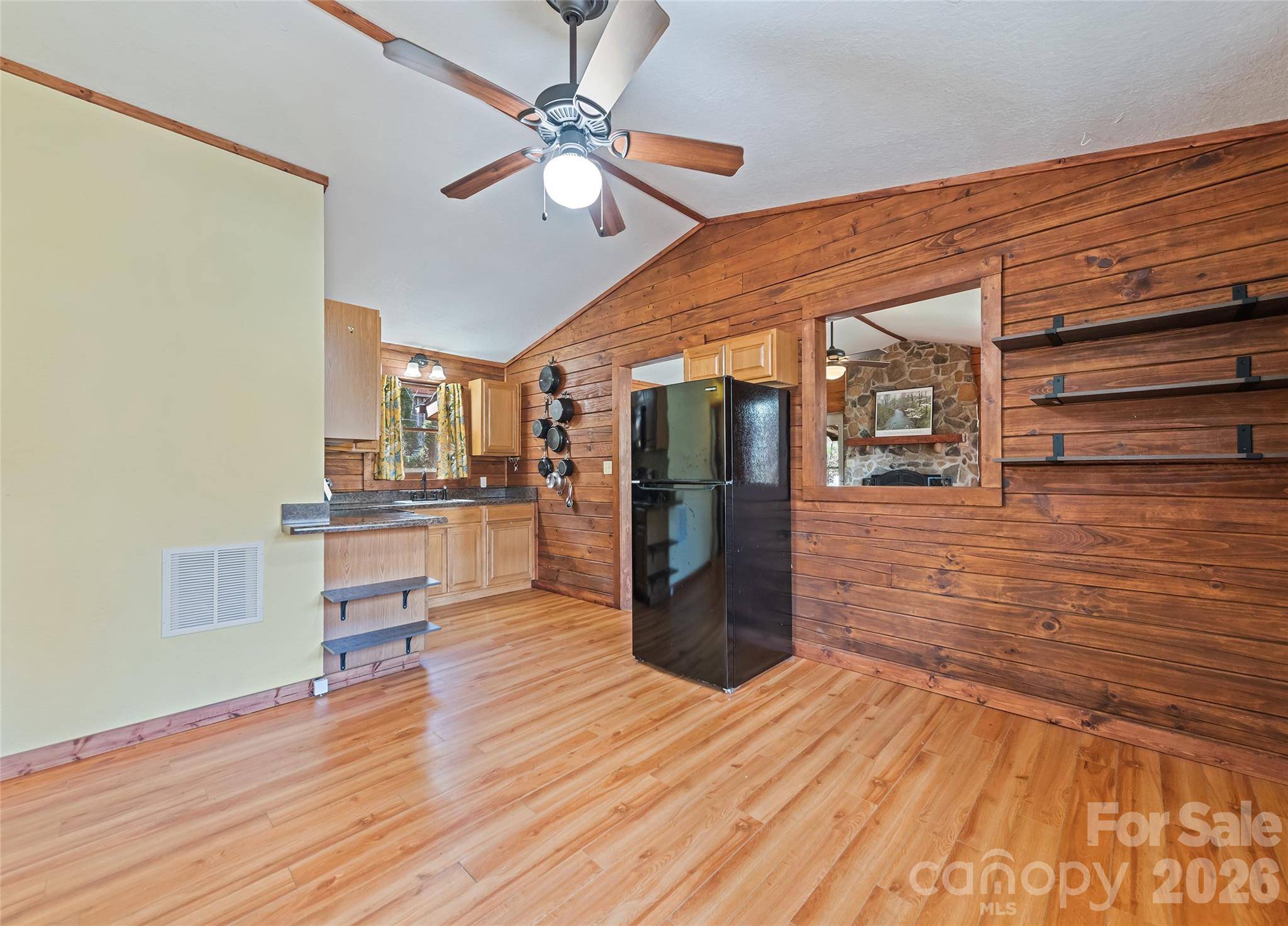 61 Shirdash DR, Maggie Valley, NC 28751