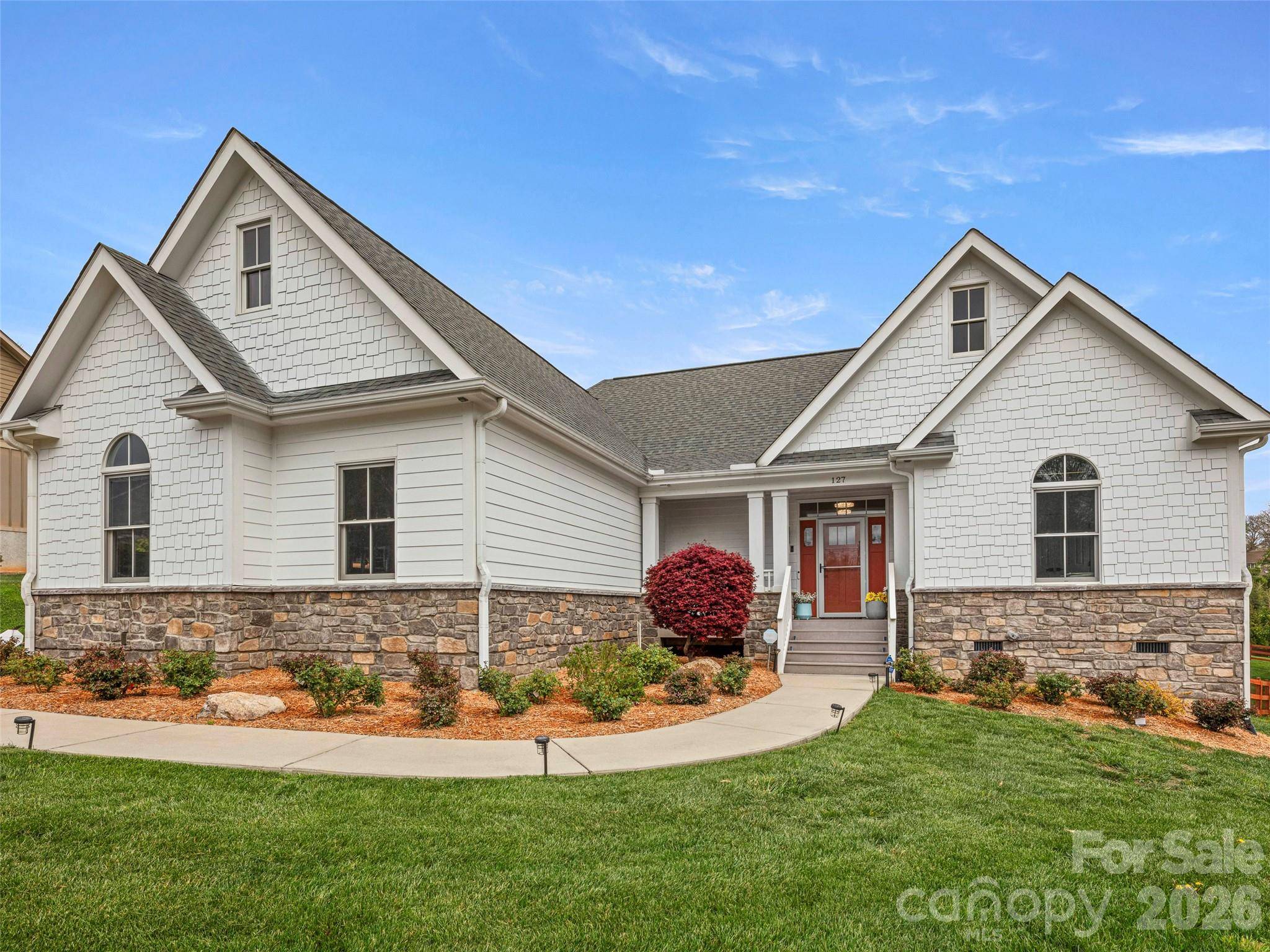 127 Rockbridge RD, Mills River, NC 28759