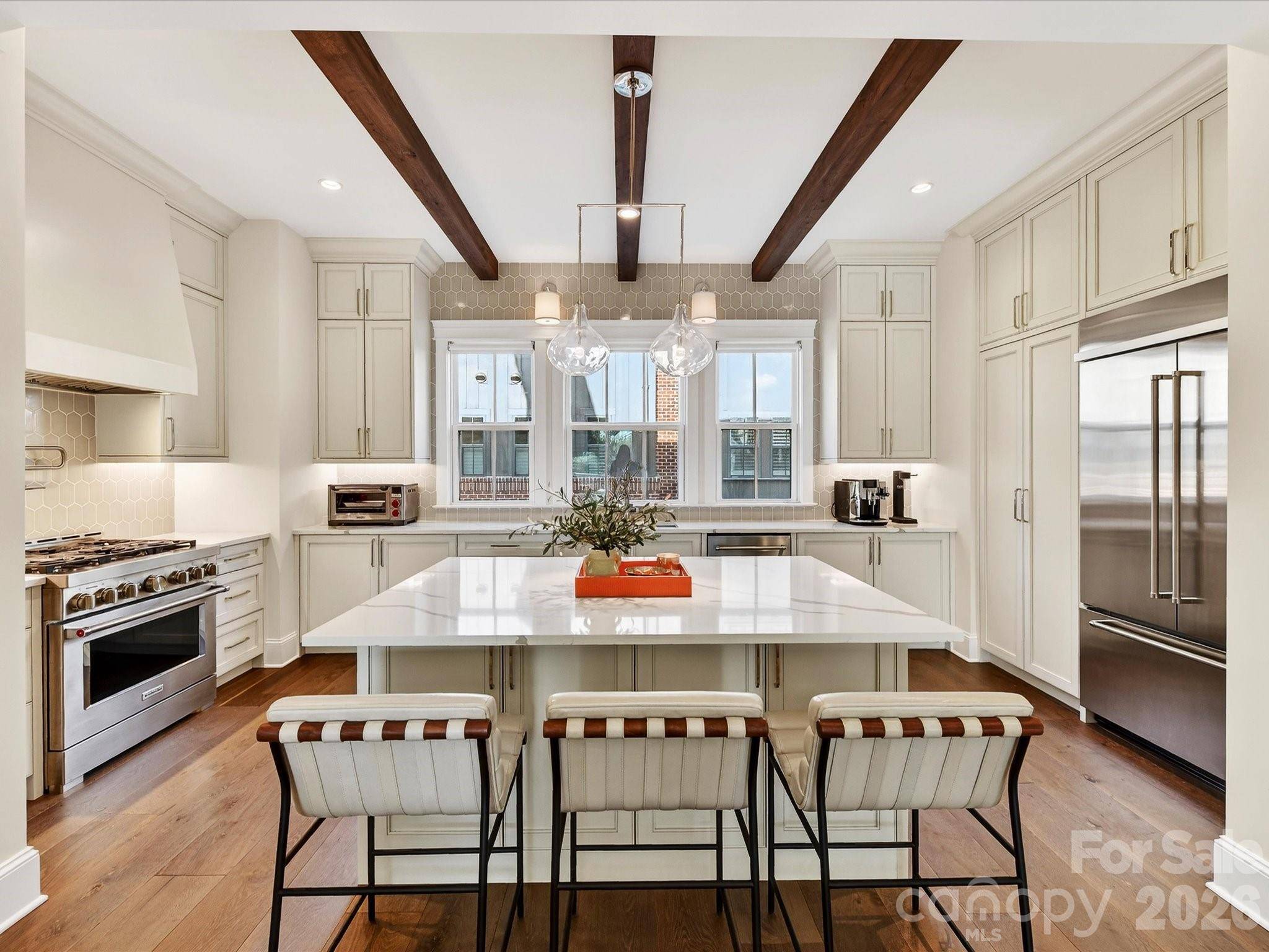 3074 Selwyn AVE, Charlotte, NC 28209