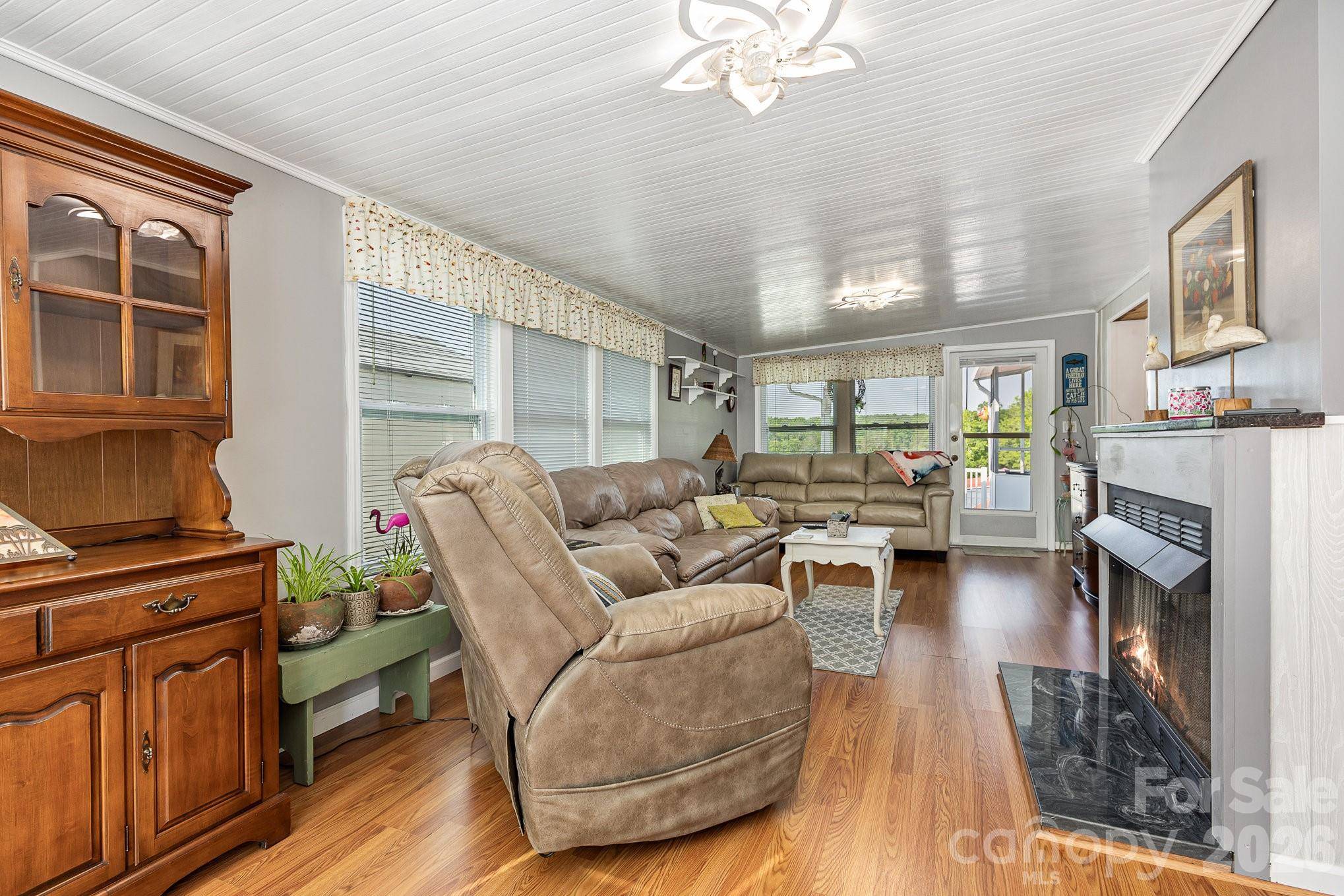 125 Maple ST, New London, NC 28127