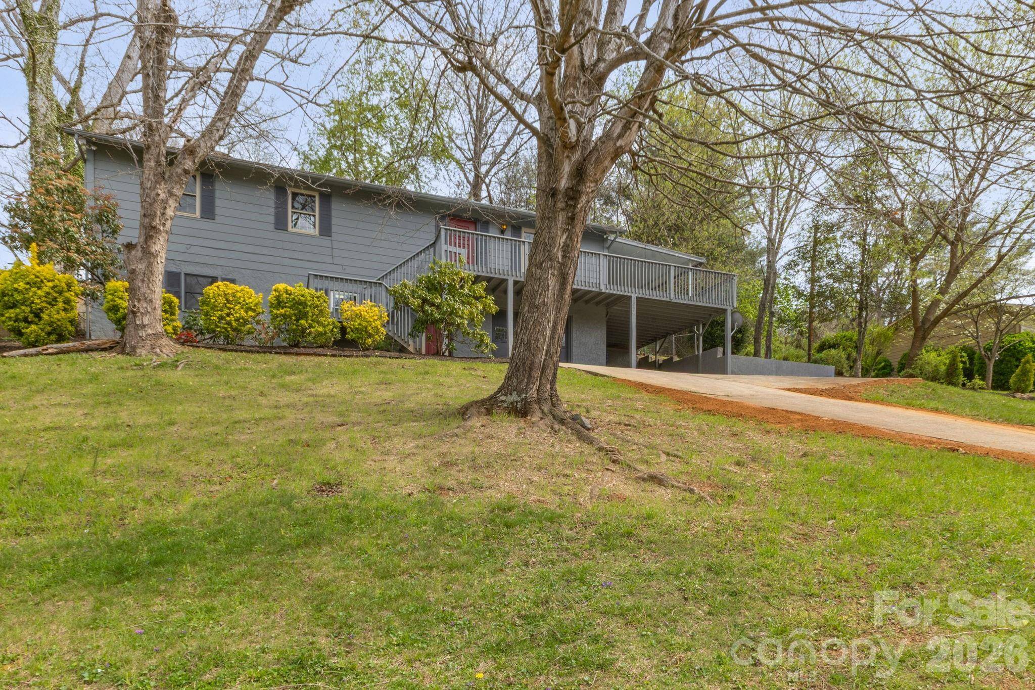 147 Elkwood RD, Asheville, NC 28804