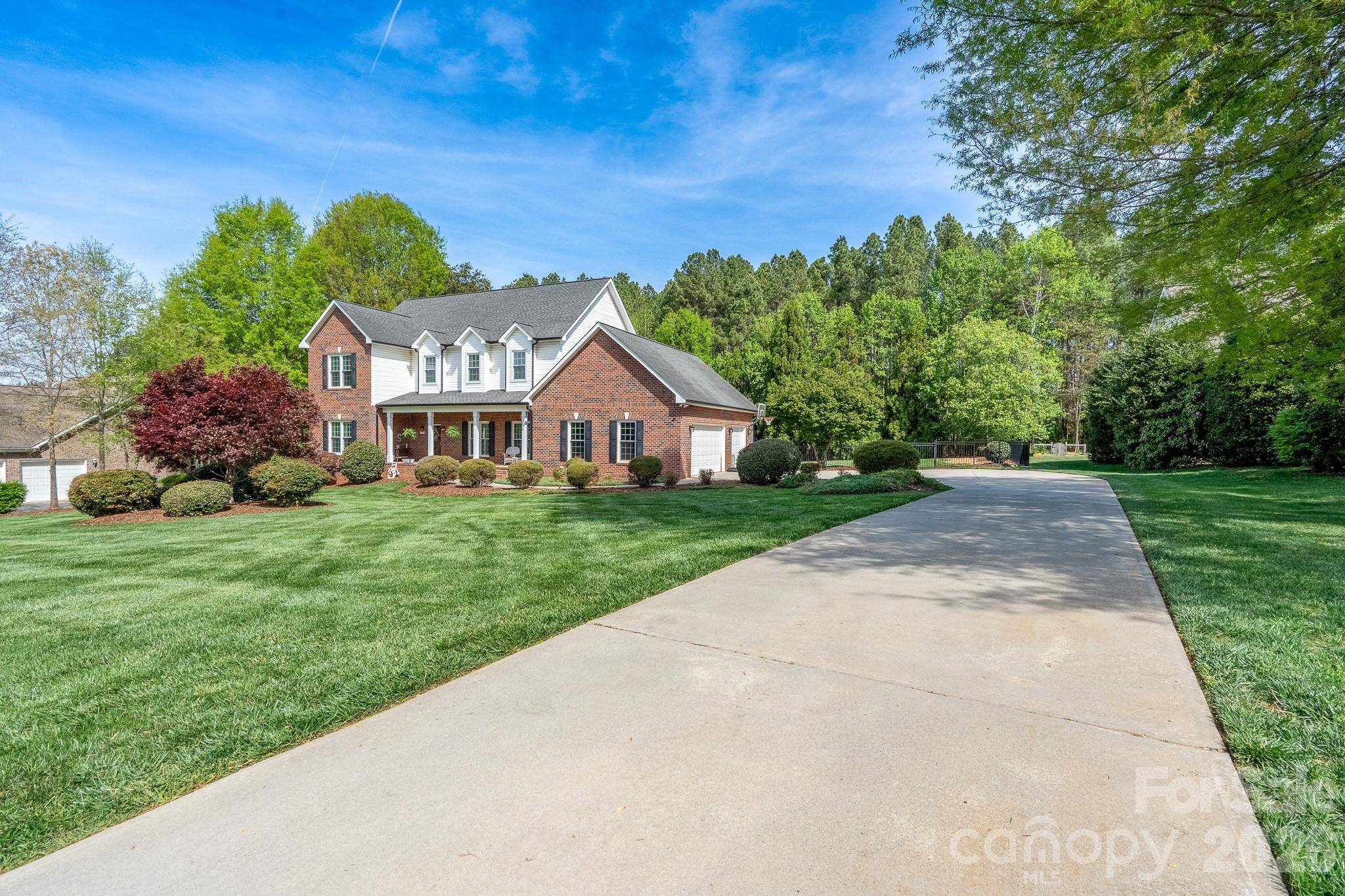 176 Spring Forest DR, Statesville, NC 28625