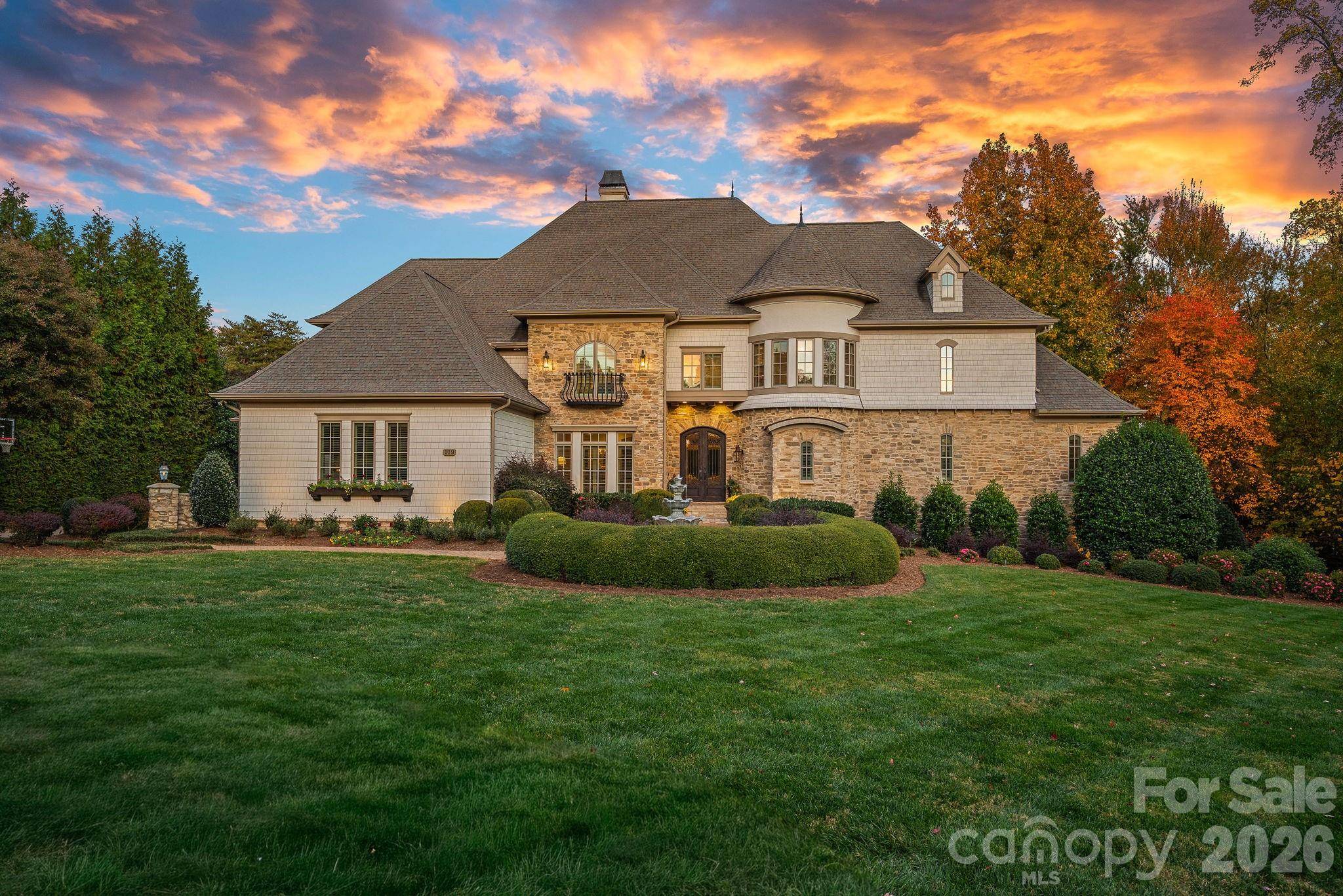 119 S Longfellow LN, Mooresville, NC 28117