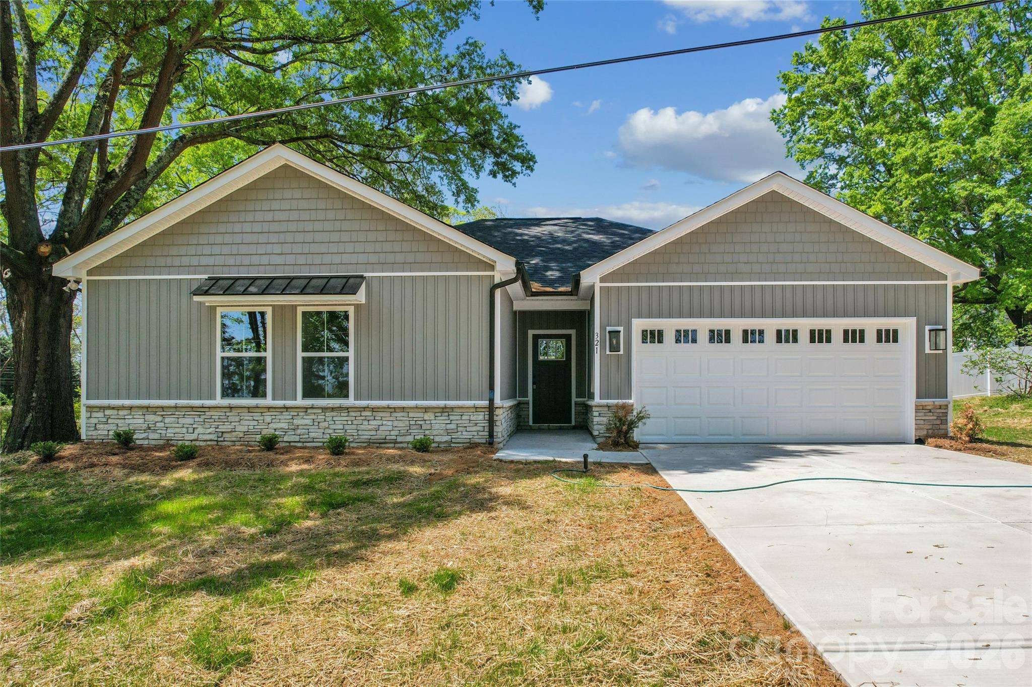 321 Henderson CIR, Harrisburg, NC 28075