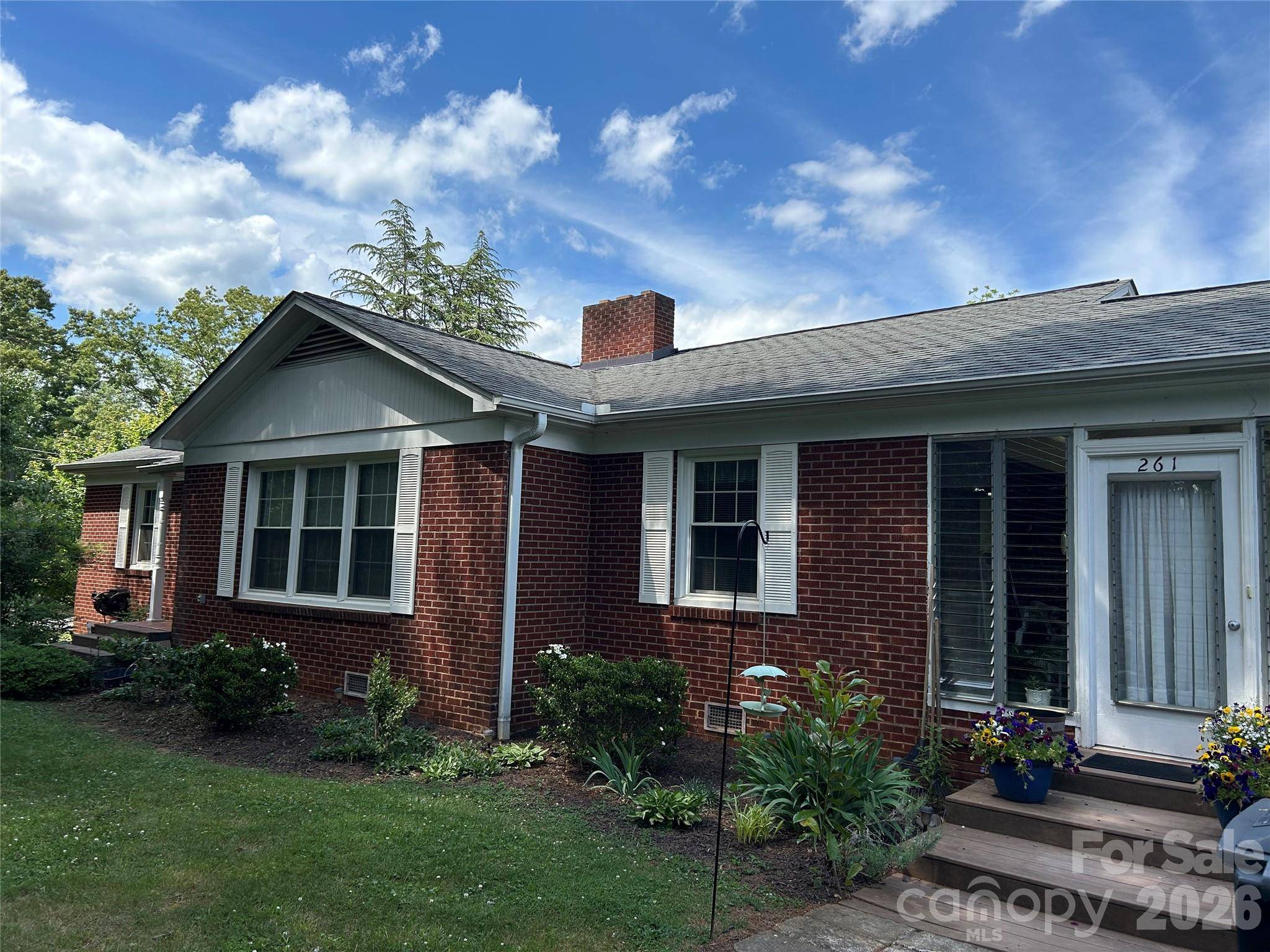 261 Old Caroleen RD, Forest City, NC 28043