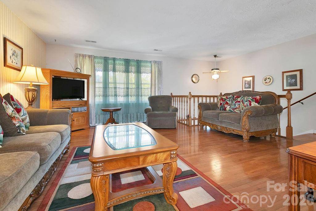 1482 Island Ford RD, Brevard, NC 28712