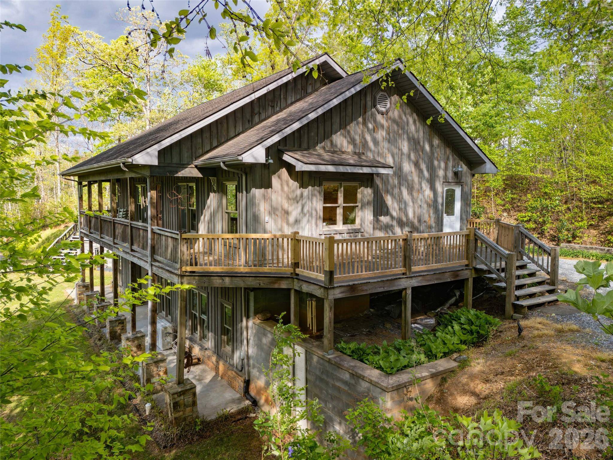 219 Sandalwood DR, Whittier, NC 28789