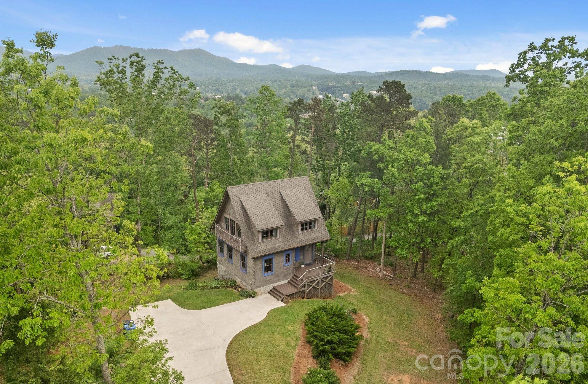 106 McCauley DR, Asheville, NC 28803