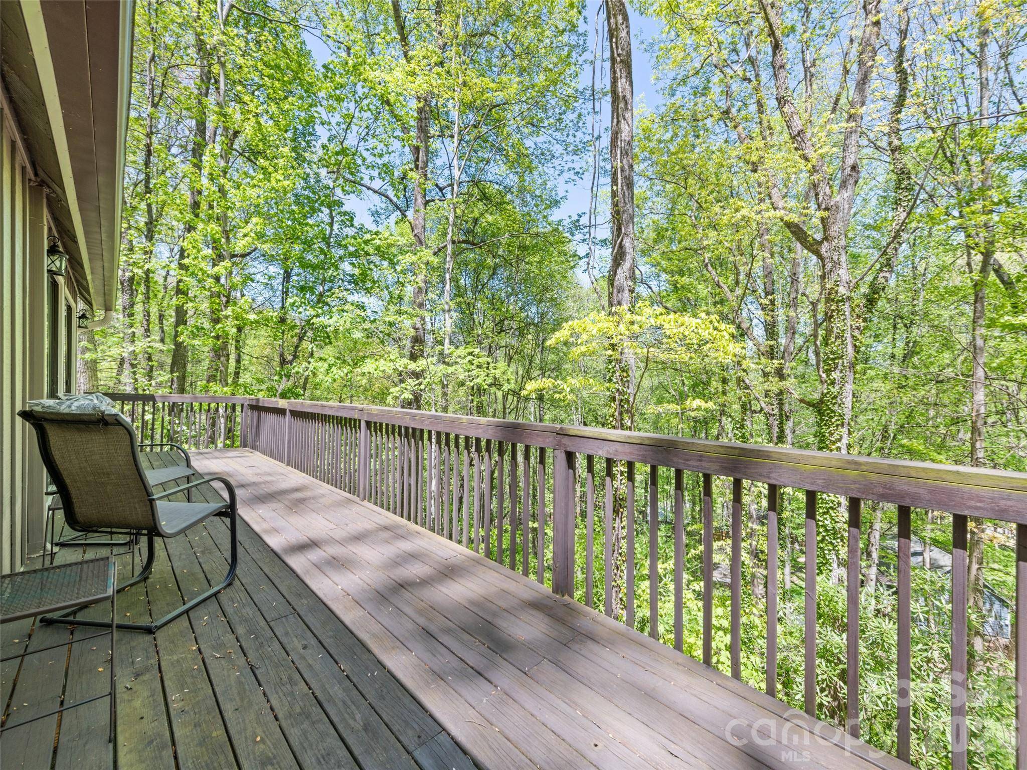 662 Locust DR, Maggie Valley, NC 28751