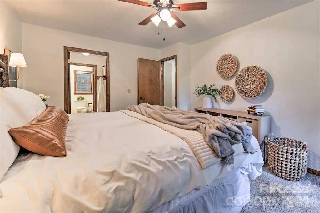 106 Sage CT, Maggie Valley, NC 28716
