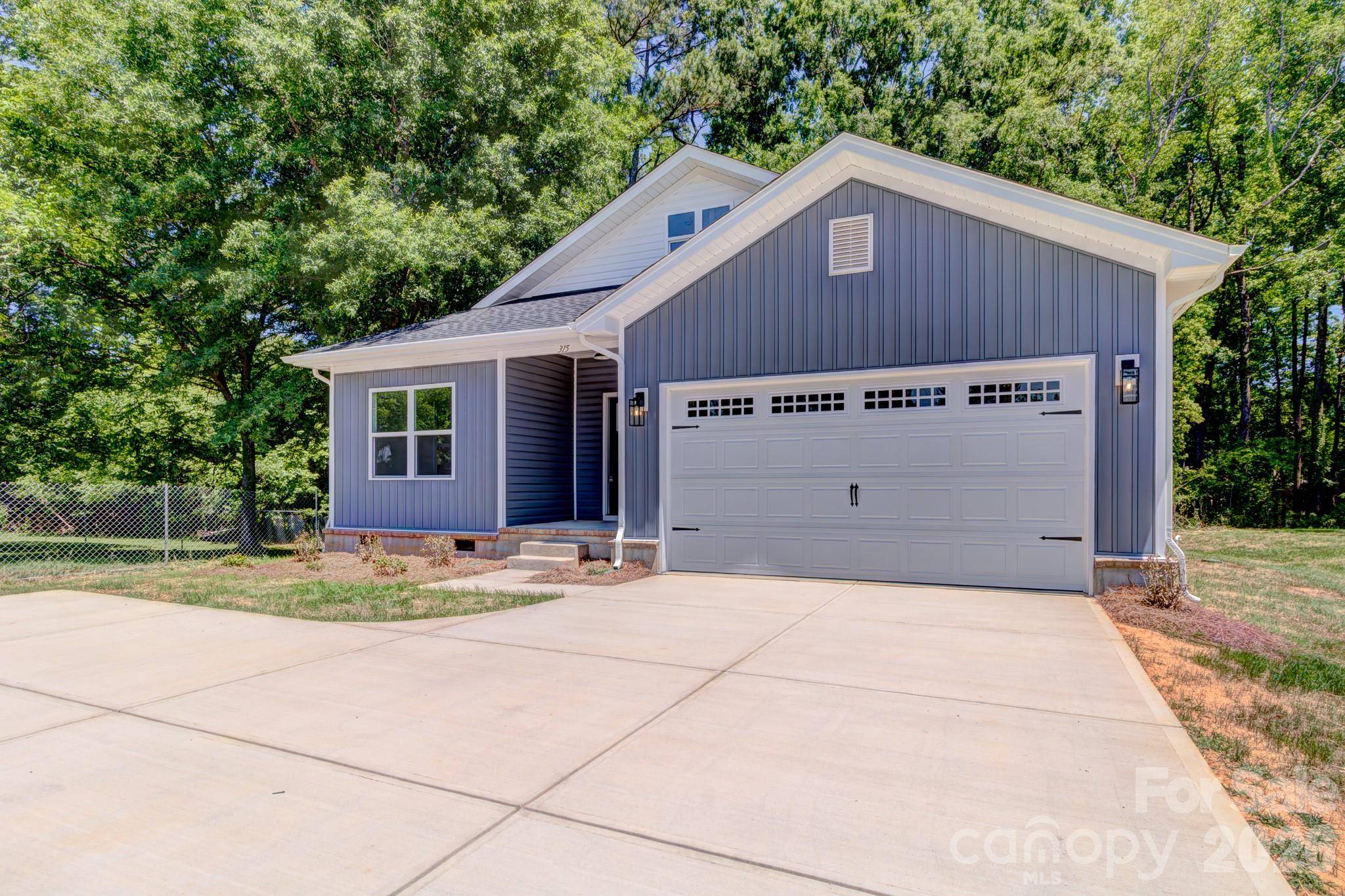 315 S Pink ST, Cherryville, NC 28021