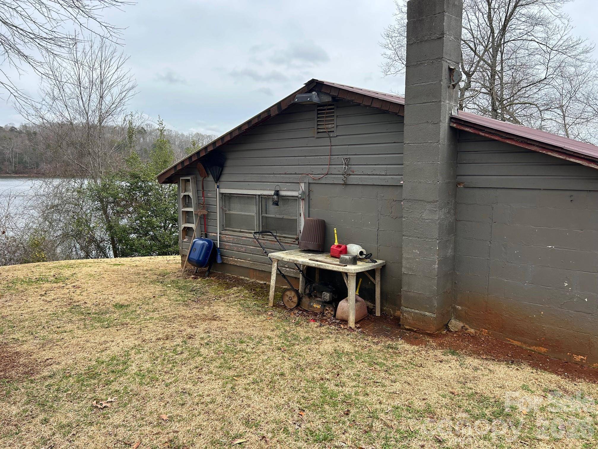 4237 Laurel Hill RD, Claremont, NC 28610