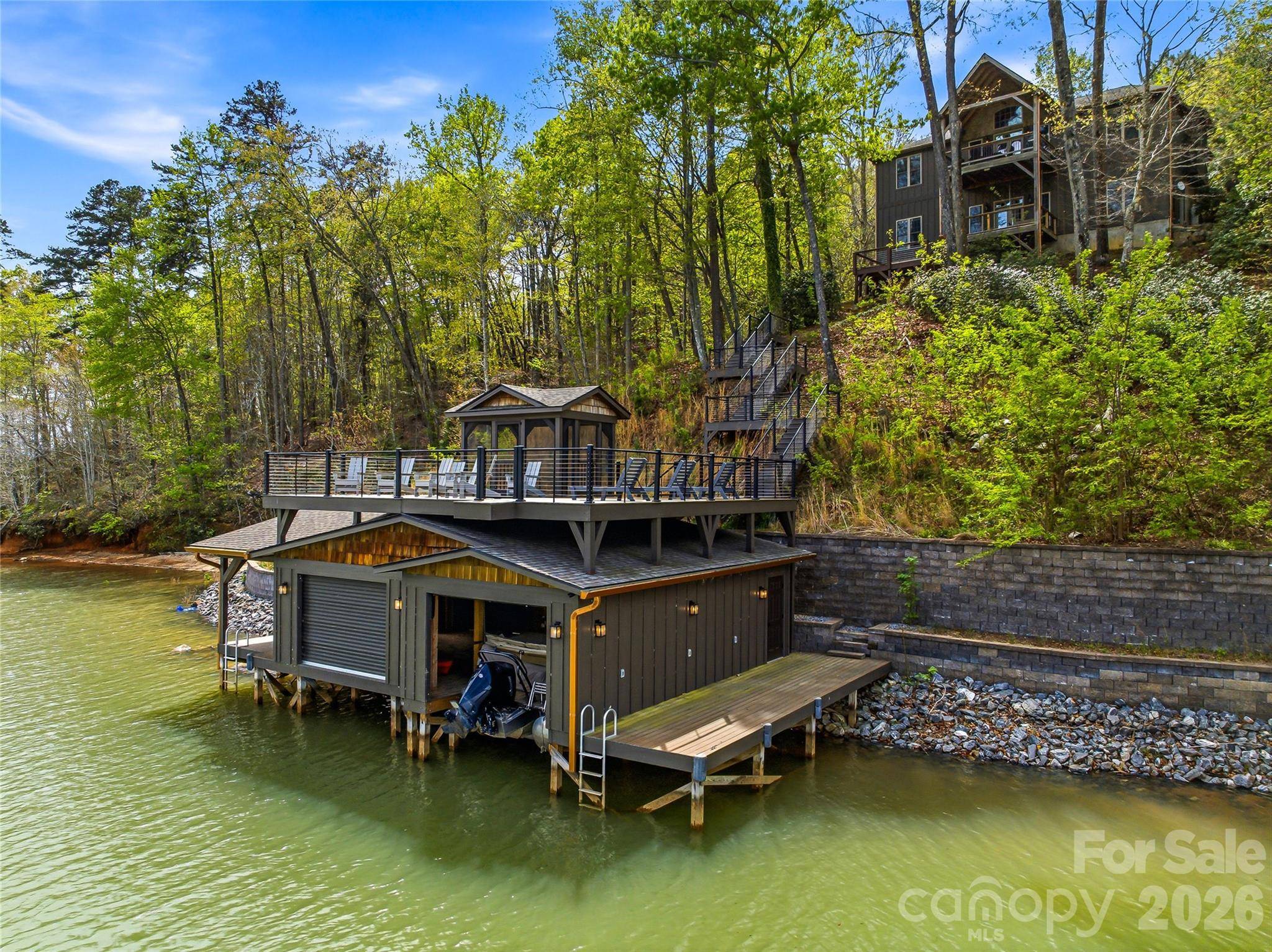 402 Holmstead DR, Lake Lure, NC 28746