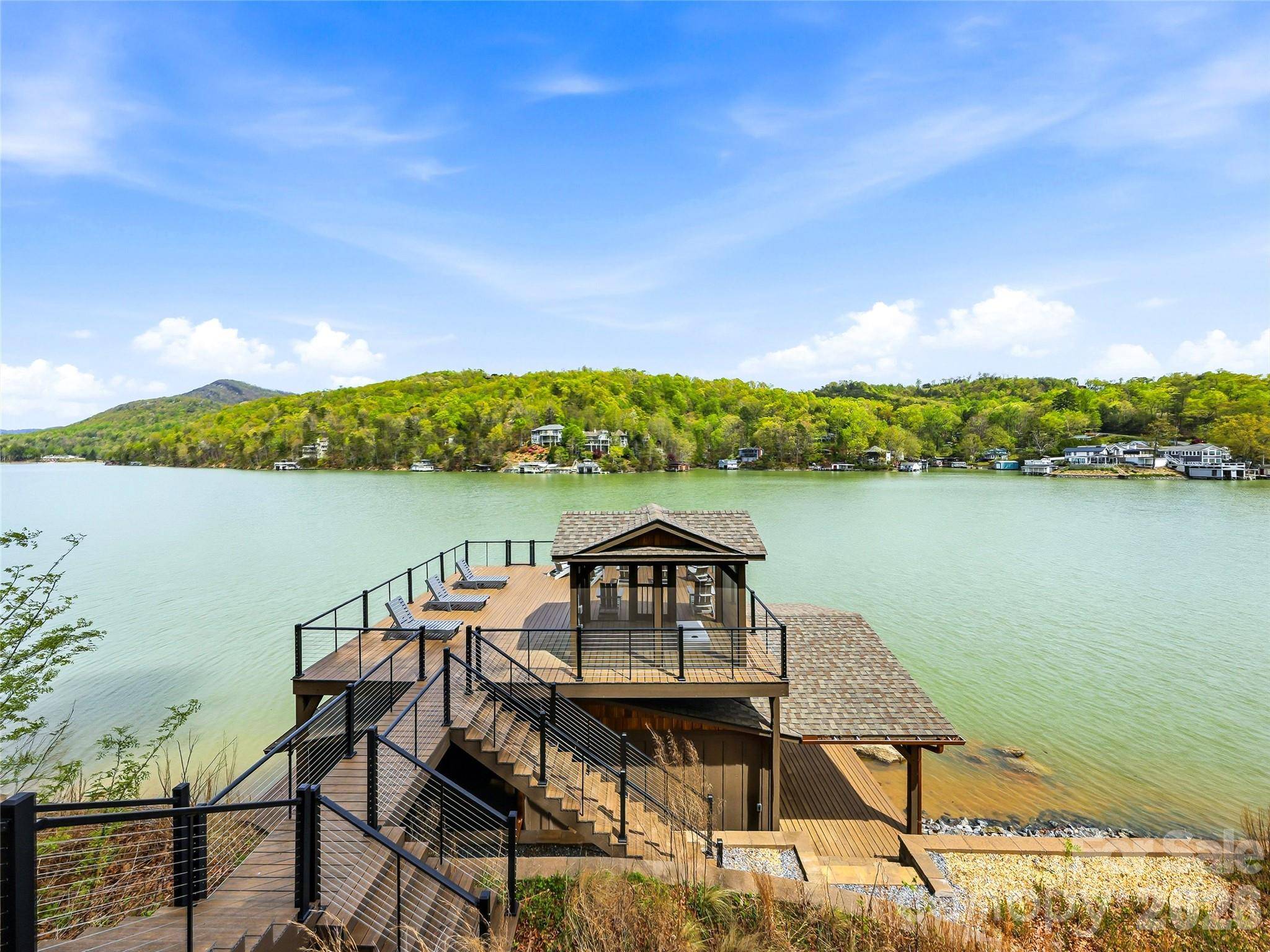 402 Holmstead DR, Lake Lure, NC 28746