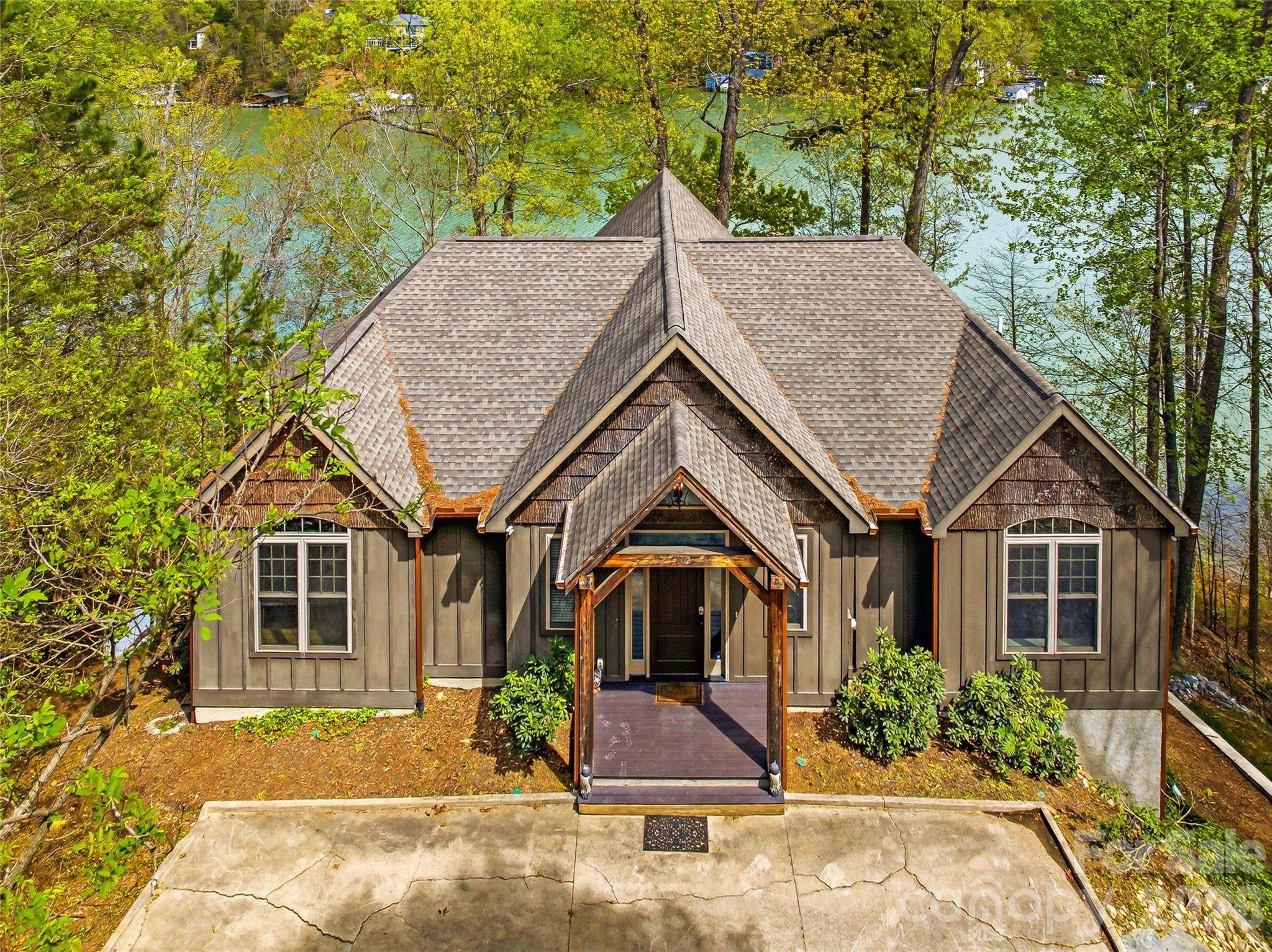 402 Holmstead DR, Lake Lure, NC 28746