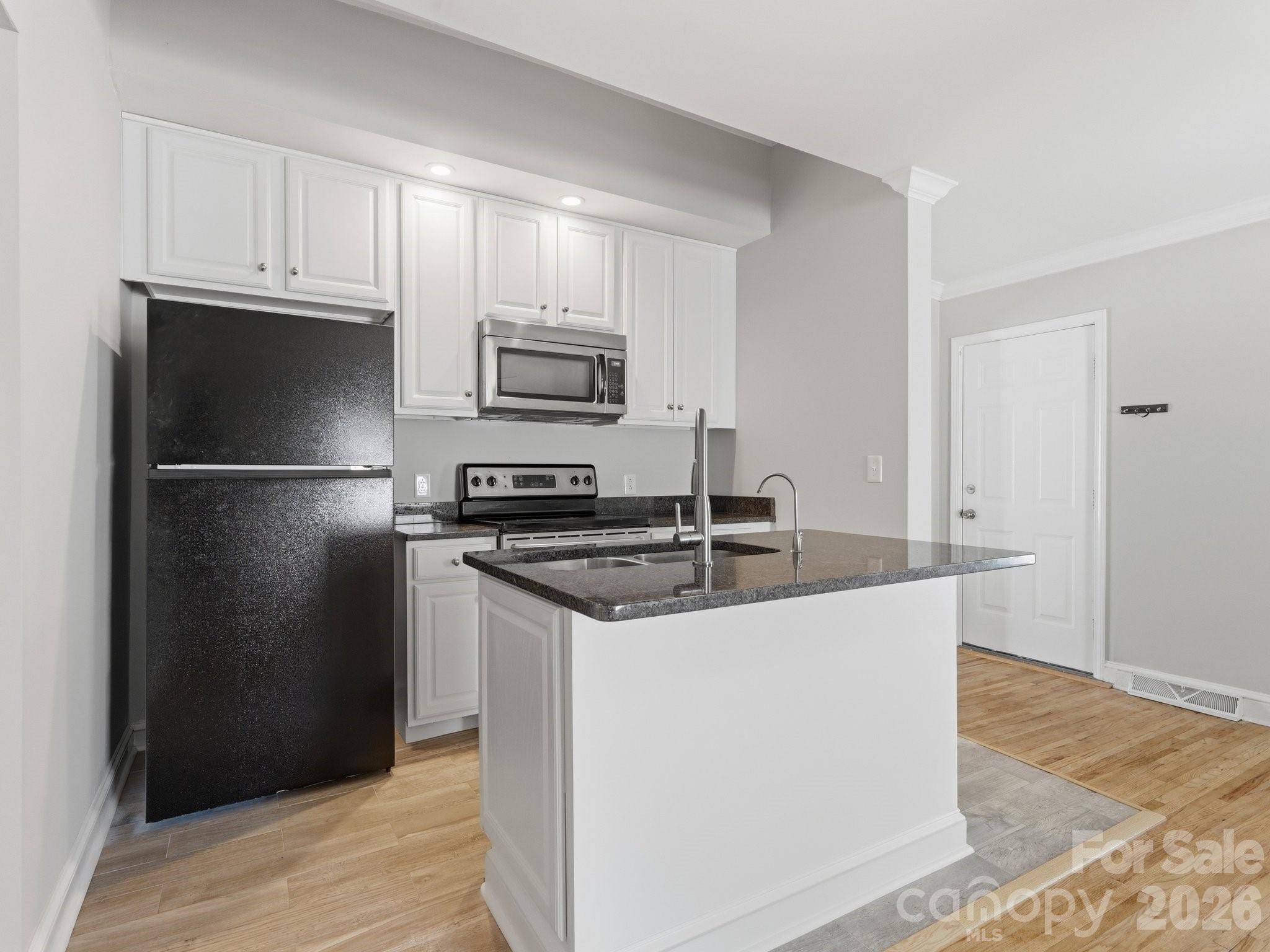 158 NW Academy ST, Concord, NC 28025