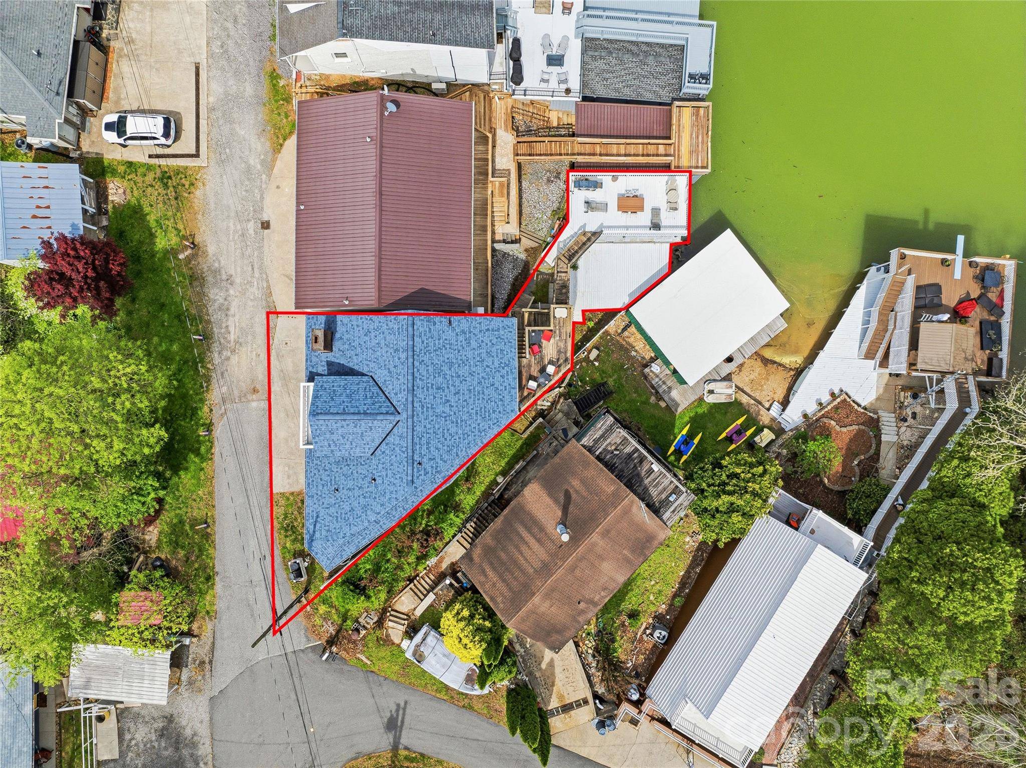 102 Havnaers PT, Lake Lure, NC 28746