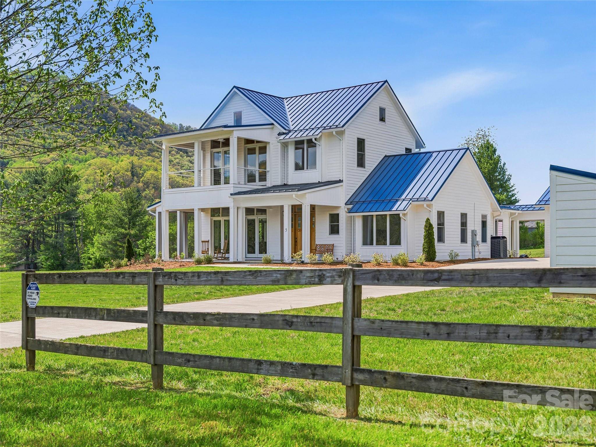 5 Sweetgrass LN, Fletcher, NC 28732
