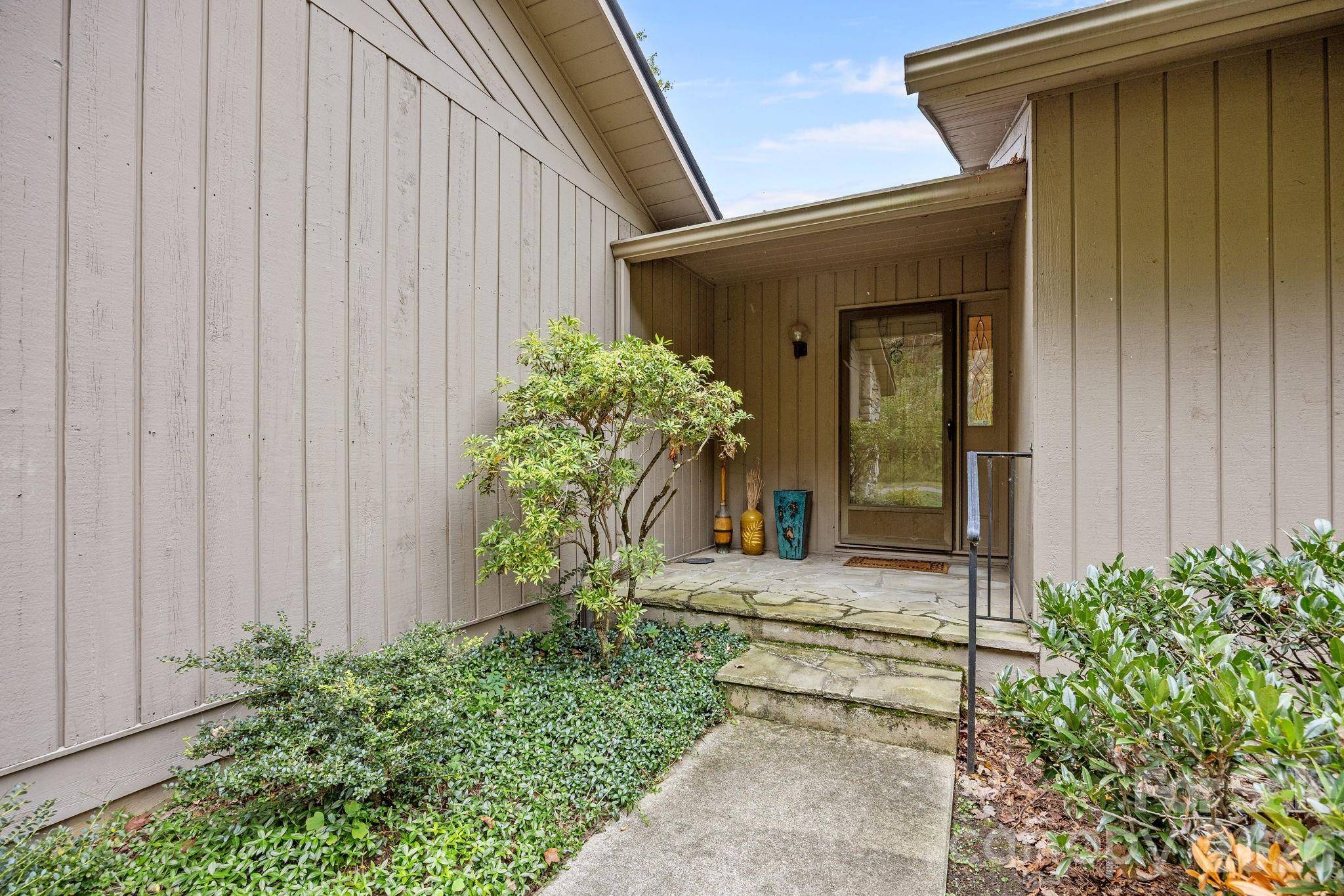 68 Stony RDG, Asheville, NC 28804