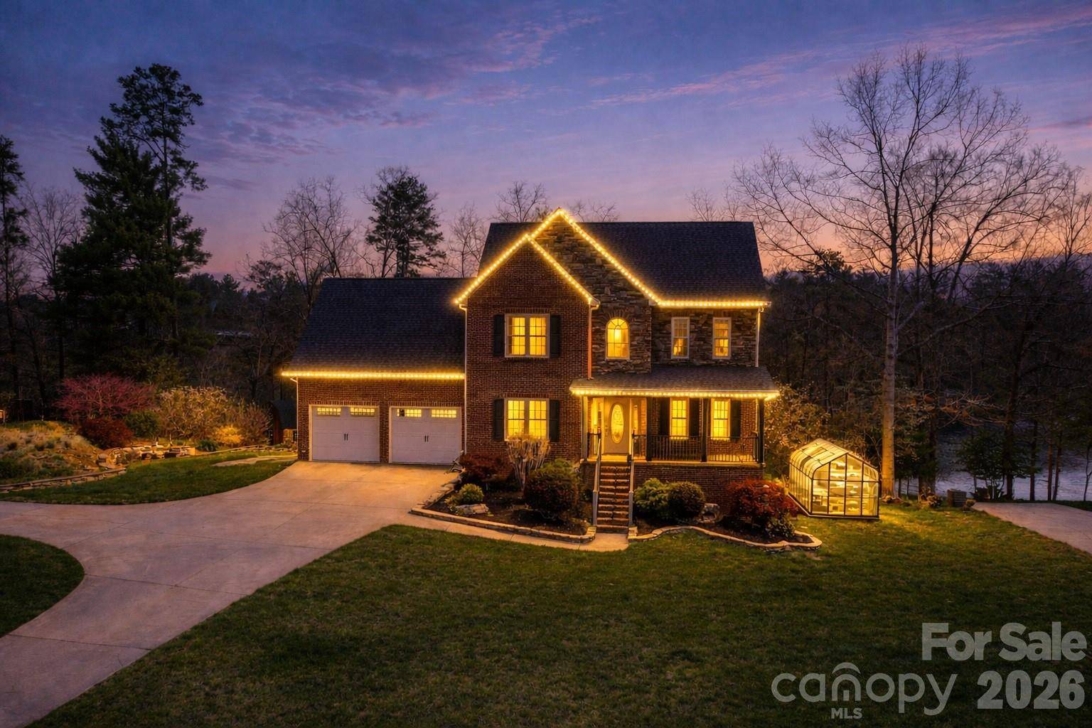 4726 Crystal Falls AVE, Hickory, NC 28601