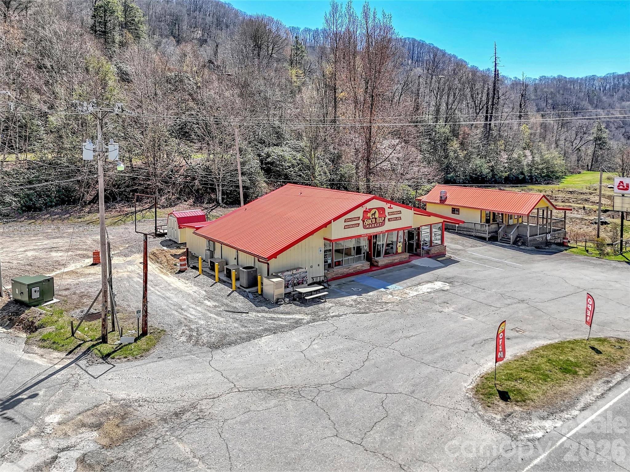 11214 US 19 HWY N, Maggie Valley, NC 28751