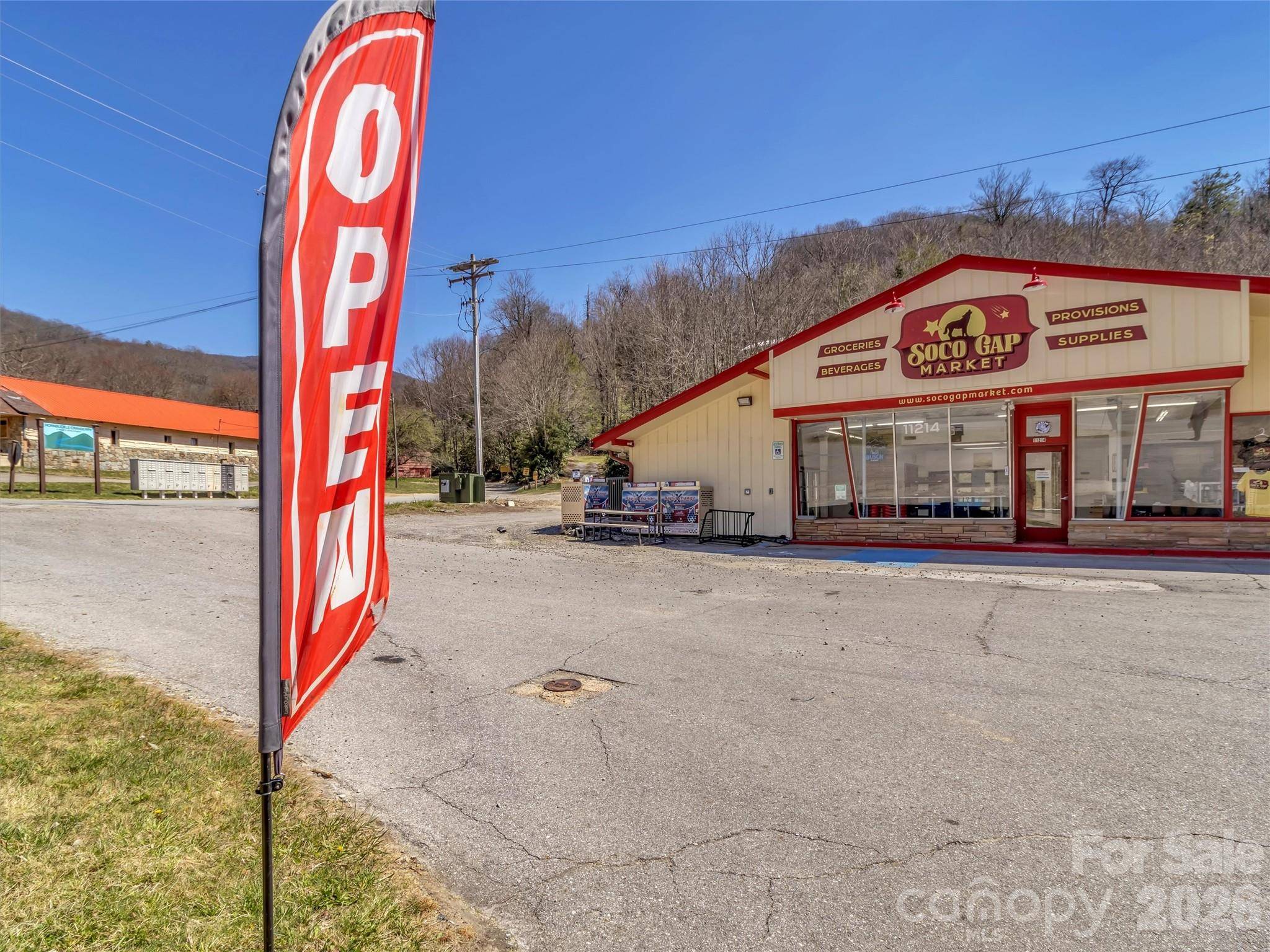 11214 US 19 HWY N, Maggie Valley, NC 28751