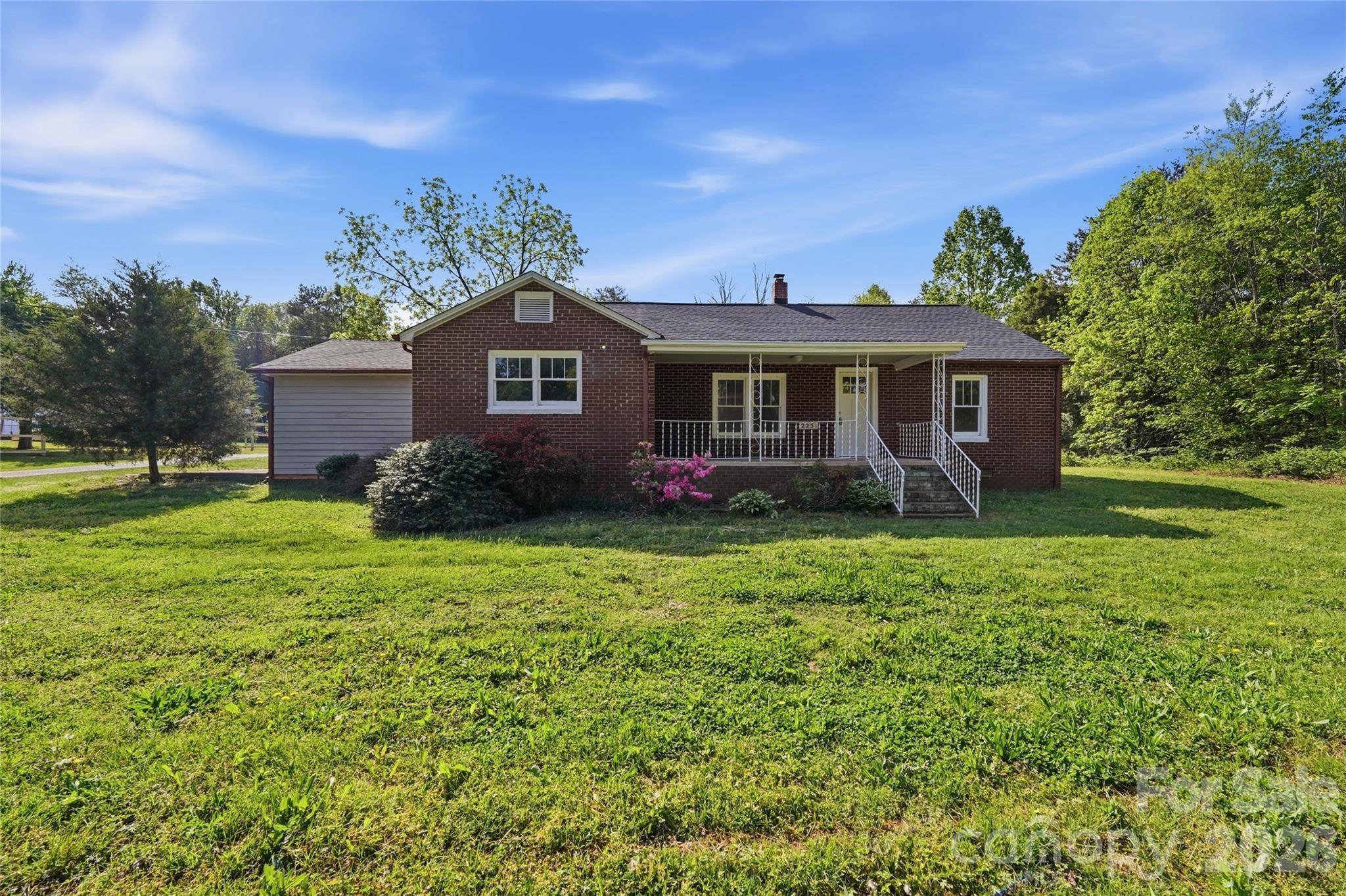 2231 Claremont RD, Newton, NC 28658