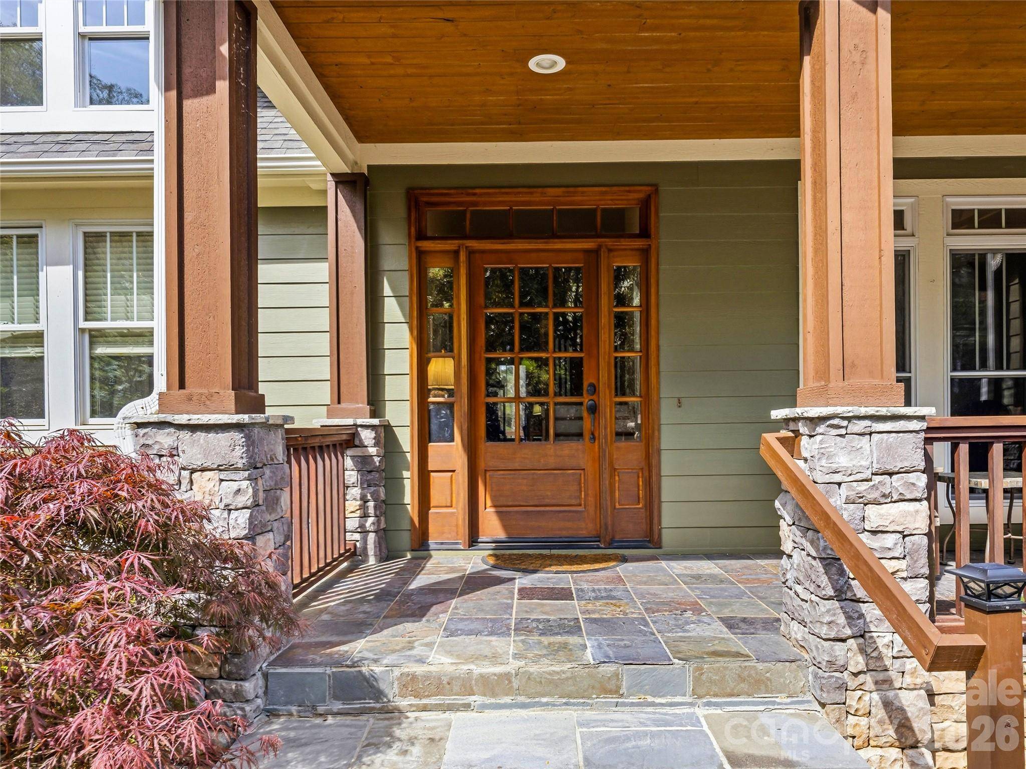 61 Village Pointe LN, Asheville, NC 28803