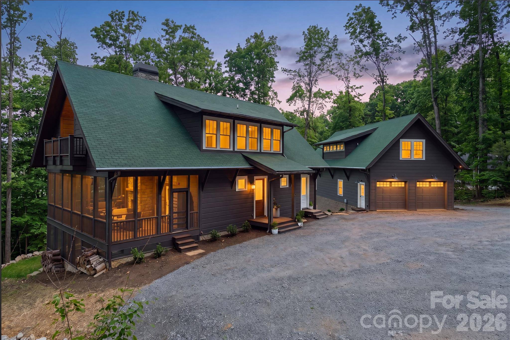 51 Summit RD, Swannanoa, NC 28778