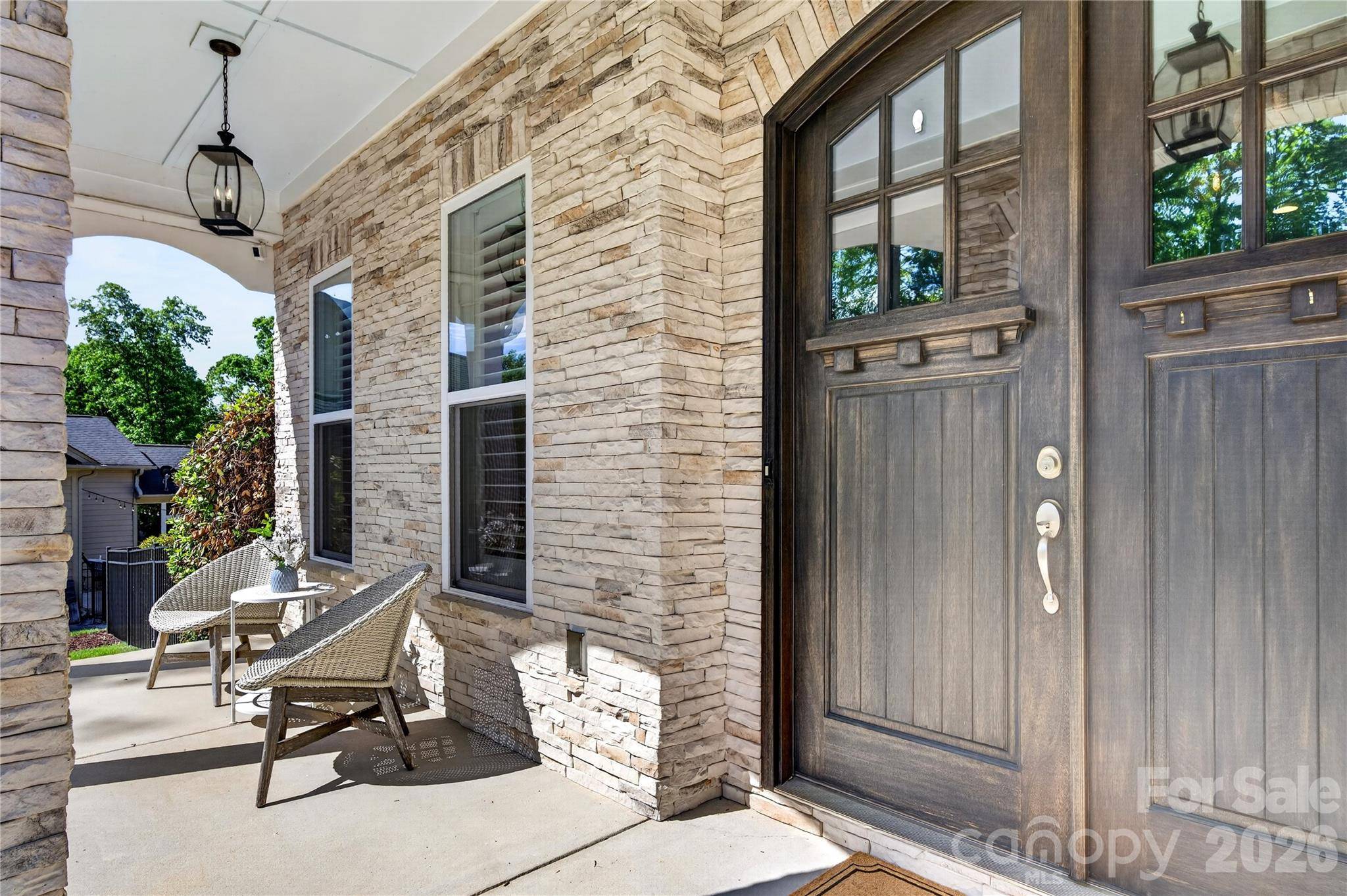 121 Leeward Shoals LN, Mooresville, NC 28117