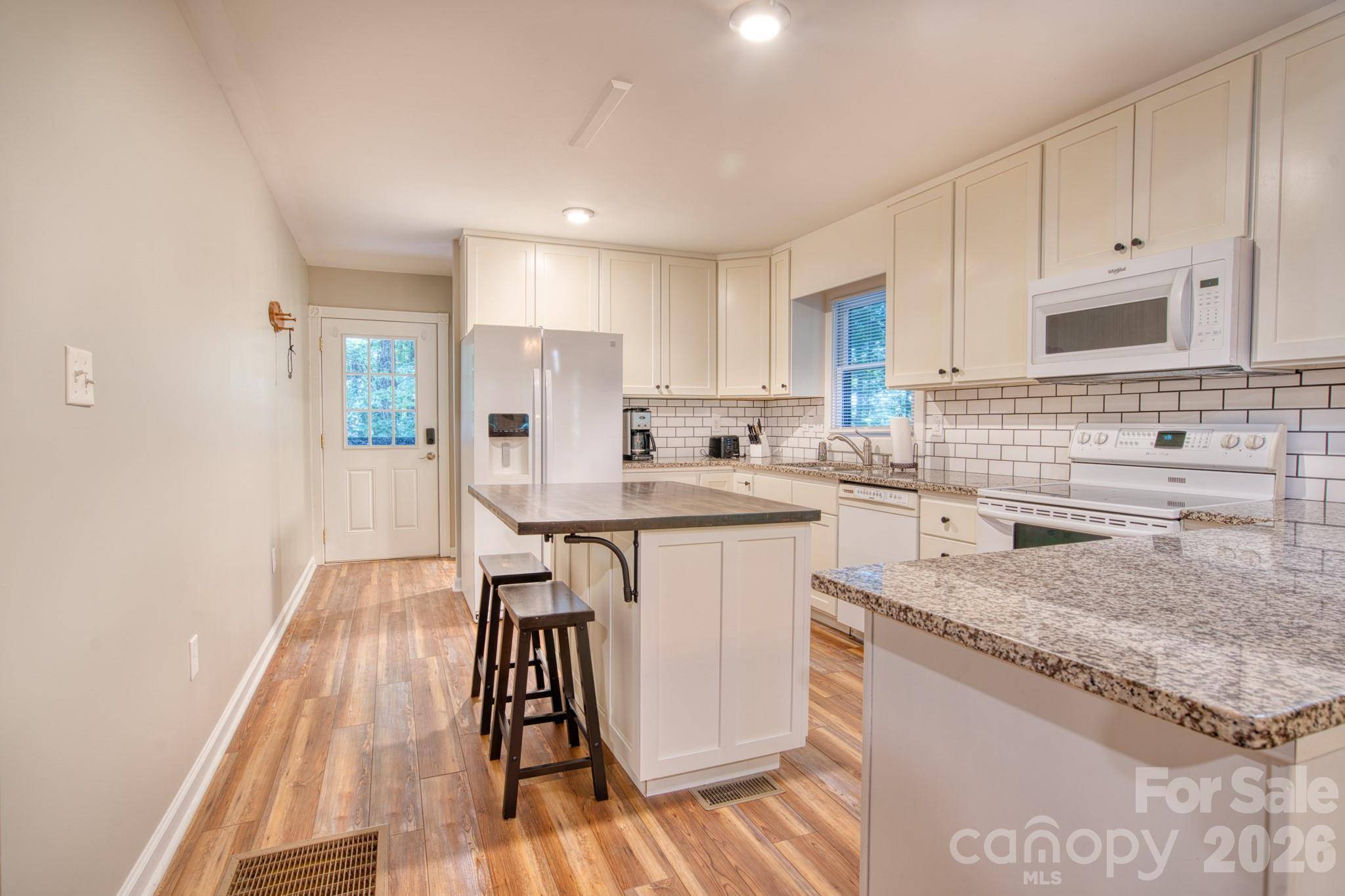 46 Wahuhu CT, Brevard, NC 28712