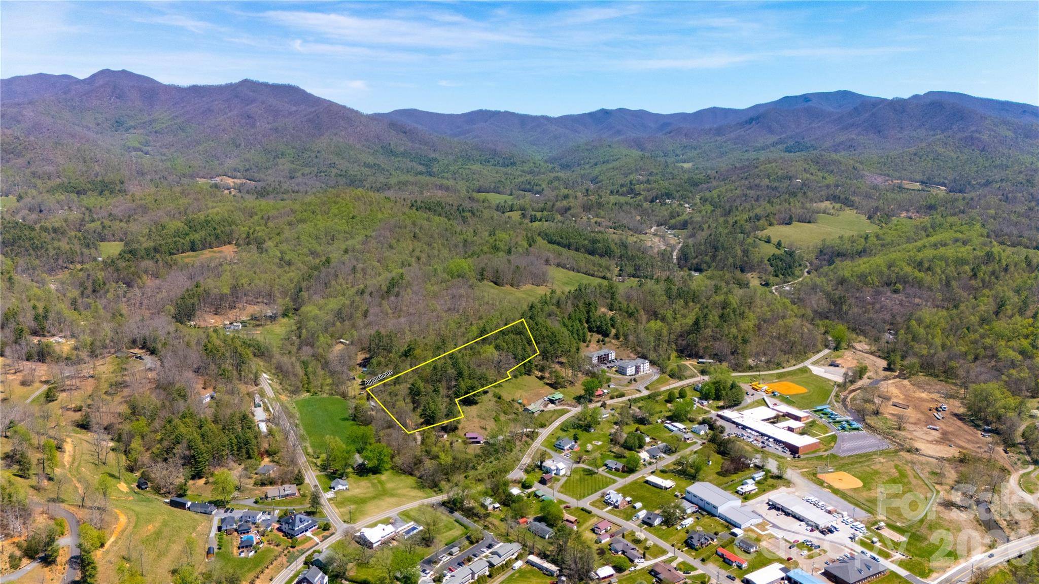 000 Mitchell AVE, Bakersville, NC 28705