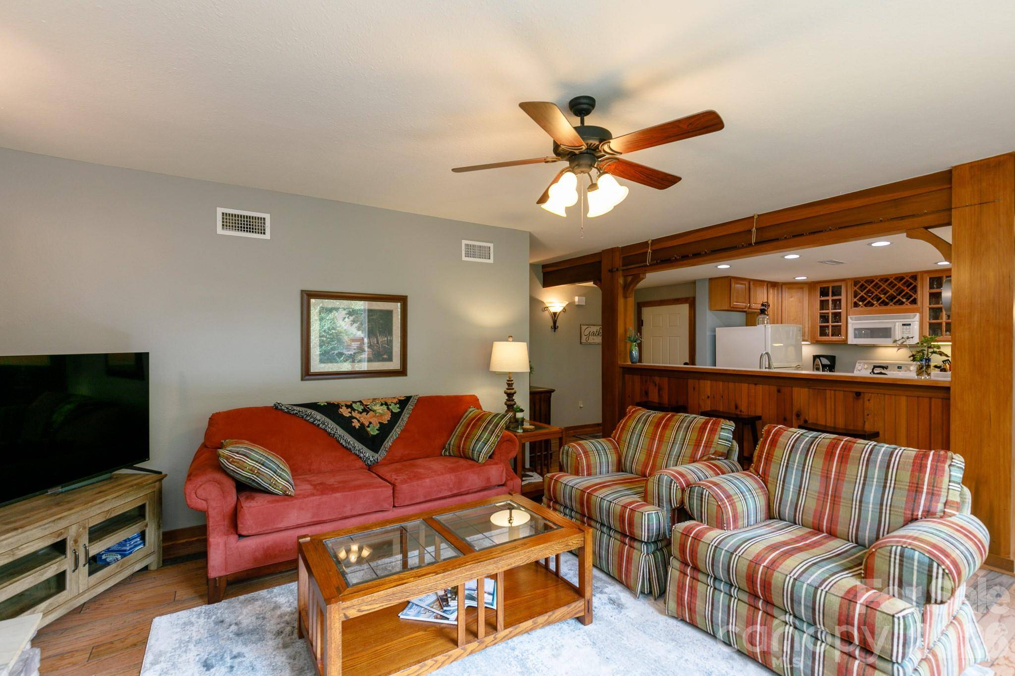 222 Creekside WAY #D202, Burnsville, NC 28714